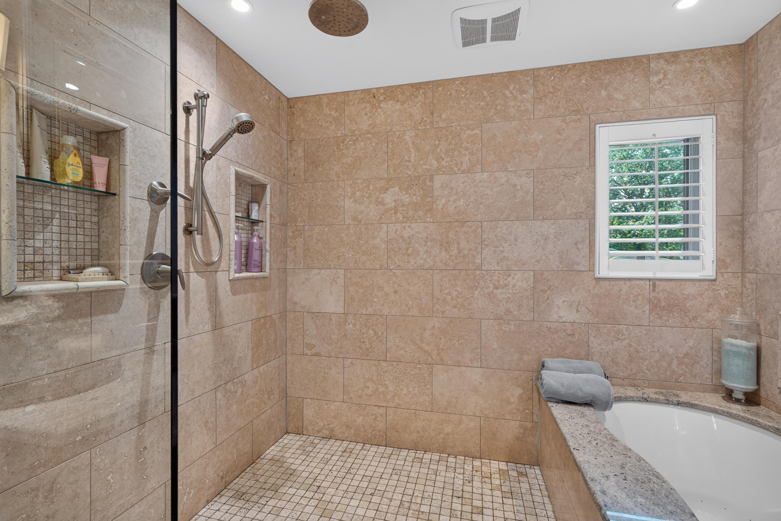 436 Lakeshore Drive Property Photo 47