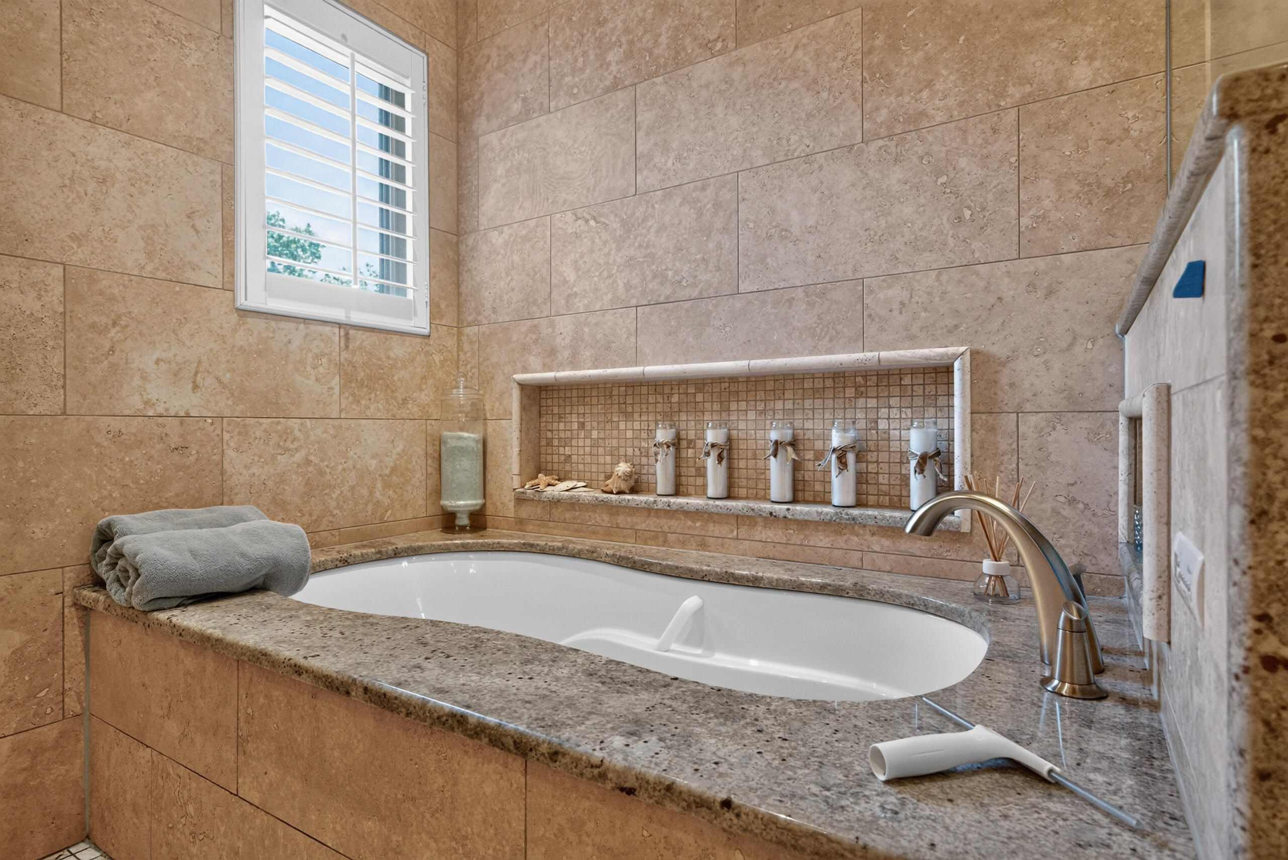 436 Lakeshore Drive Property Photo 48