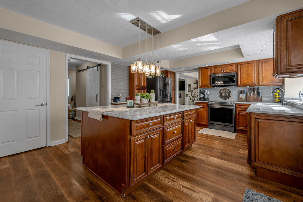 4304 Stoneyhurst Place Property Photo 13