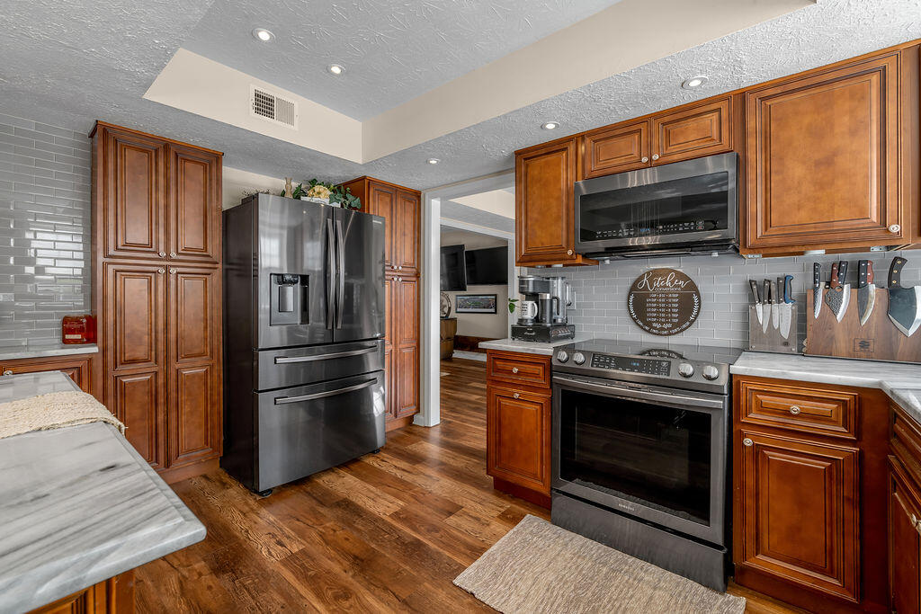 4304 Stoneyhurst Place Property Photo 18