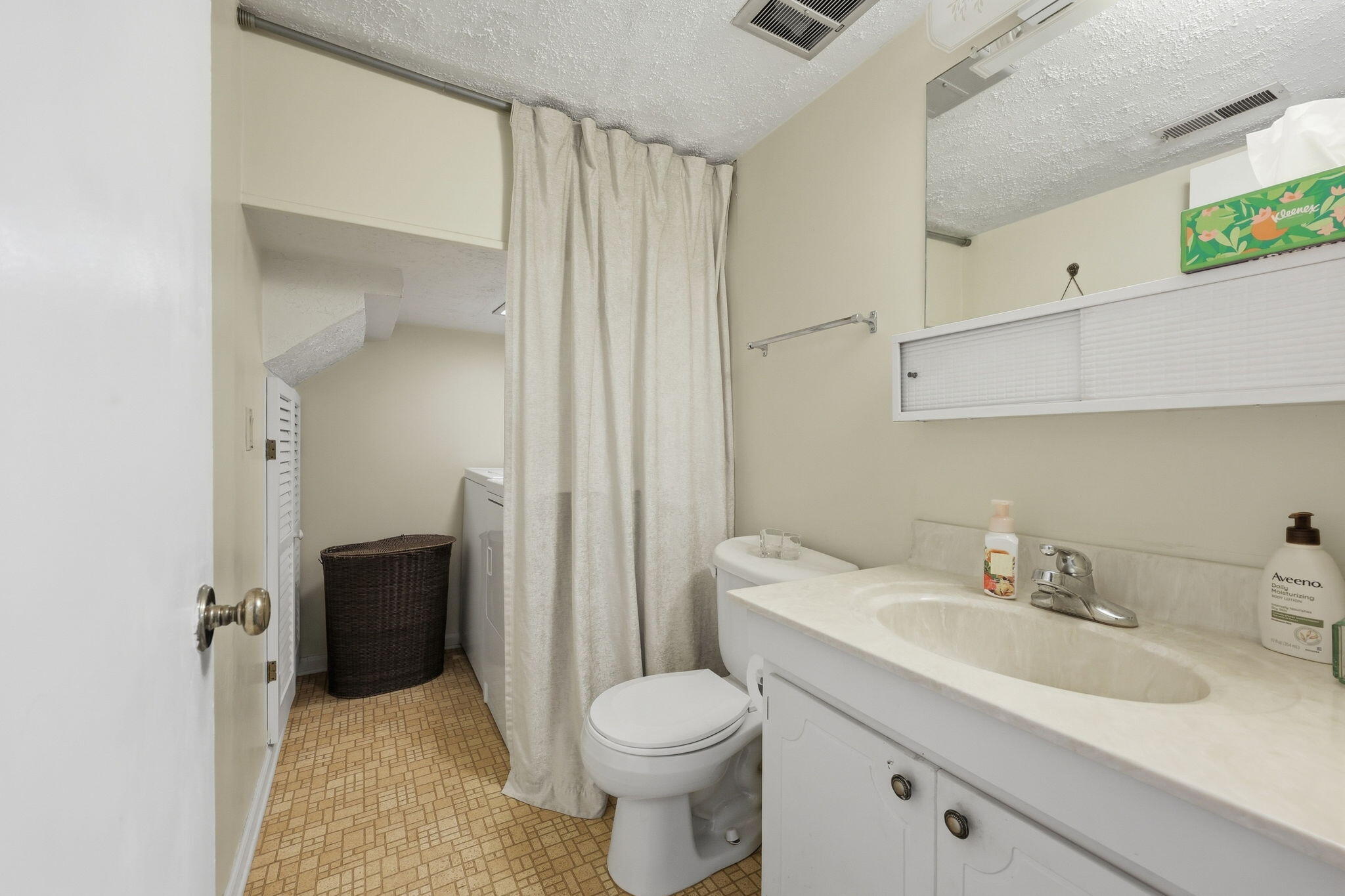 3486 Sutherland Drive Property Photo 14
