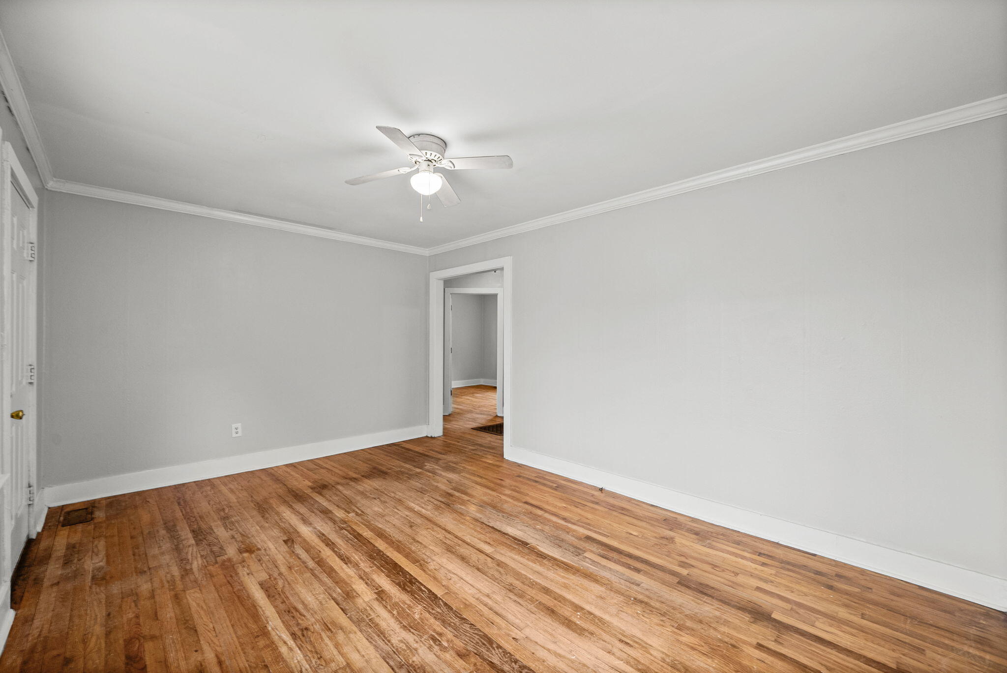 603 Glass Lane Property Photo 6