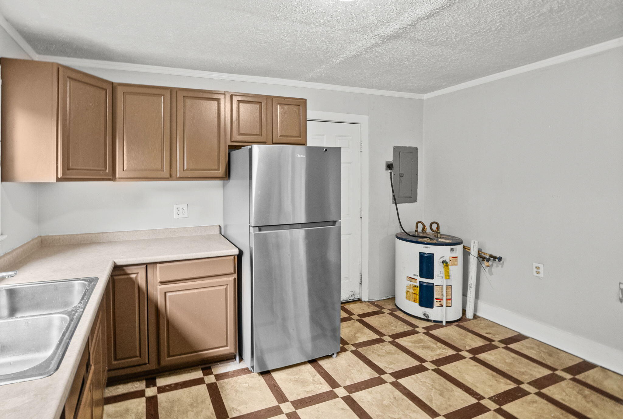 603 Glass Lane Property Photo 11