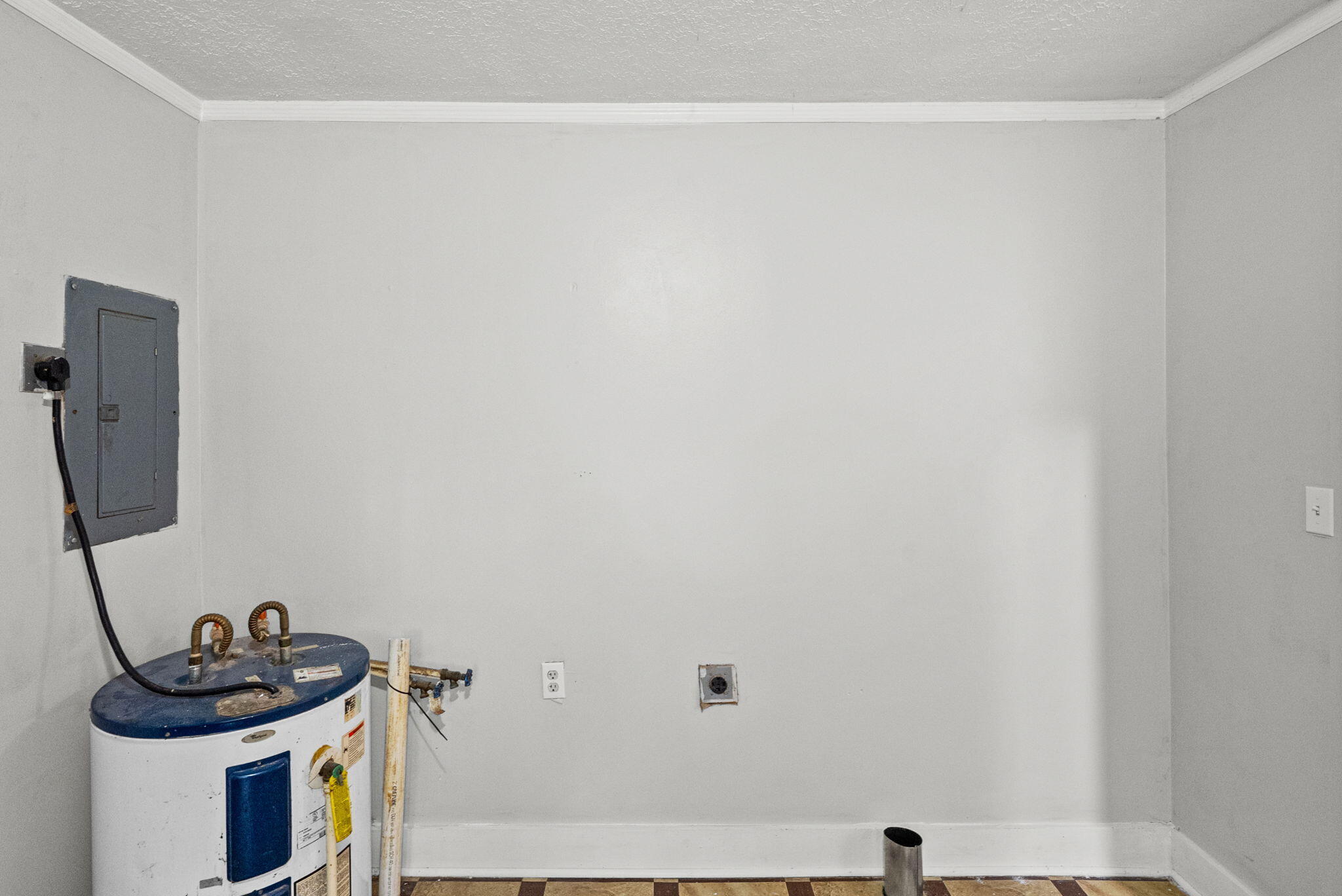 603 Glass Lane Property Photo 13