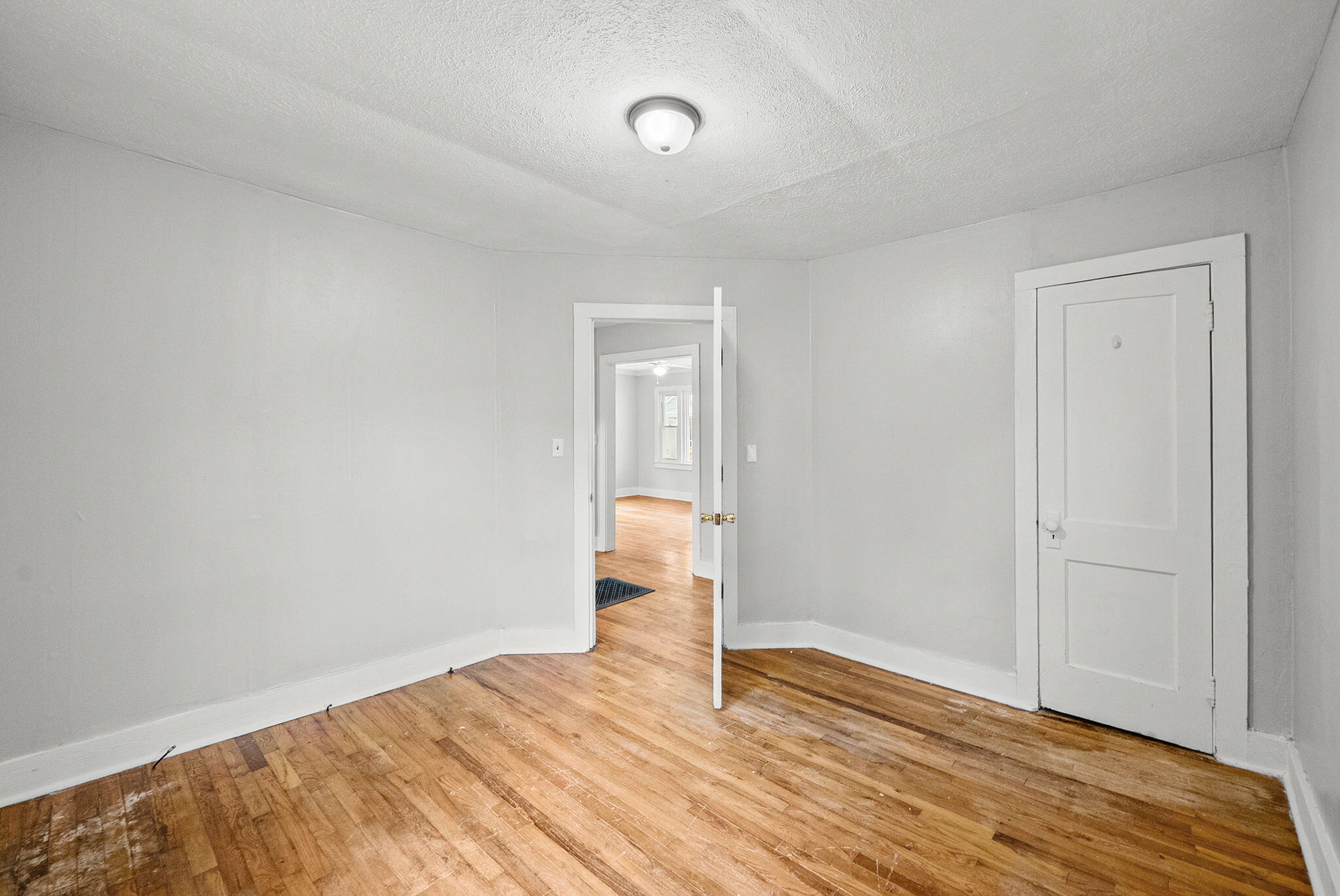 603 Glass Lane Property Photo 15