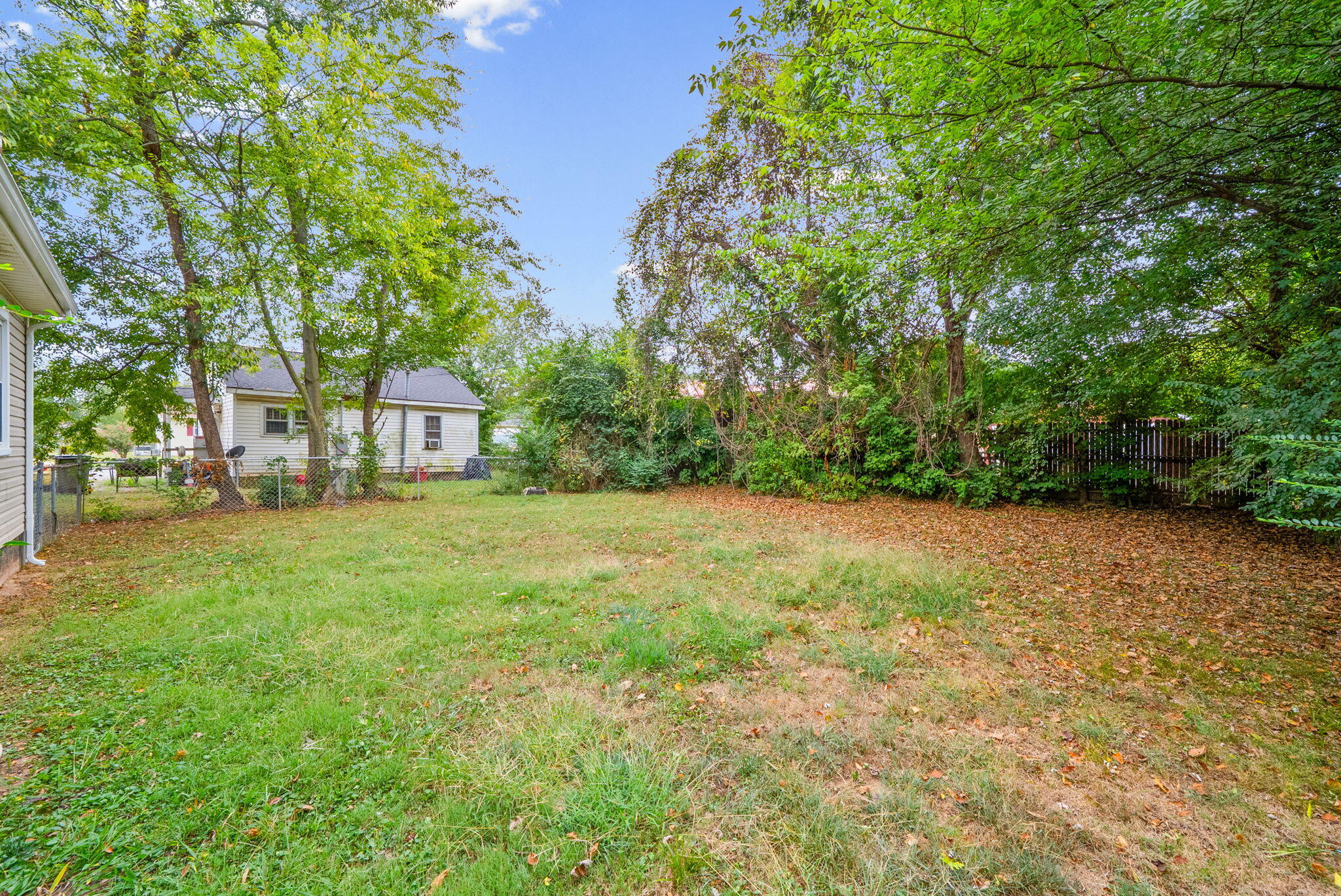 603 Glass Lane Property Photo 23