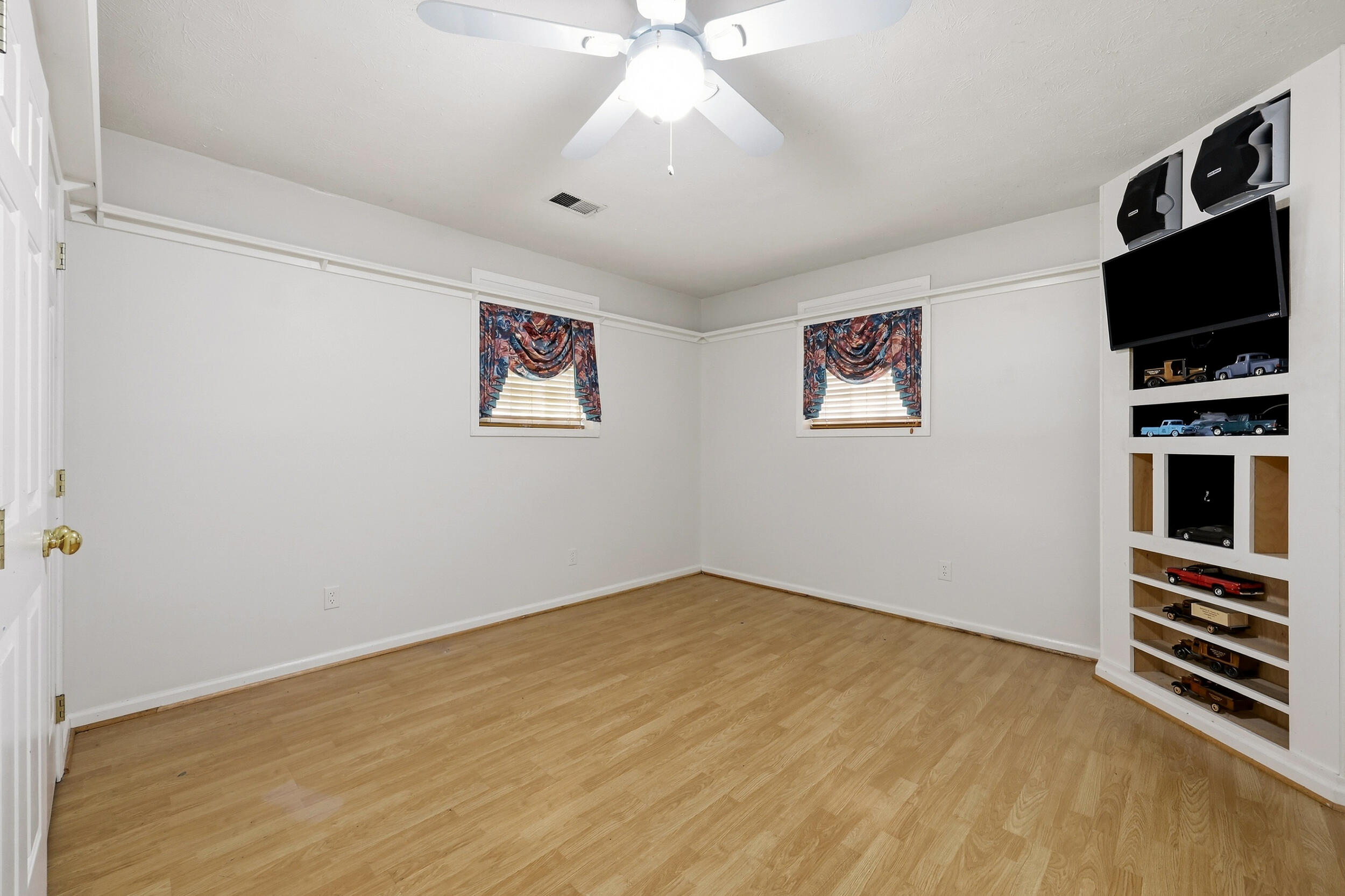 108 Carrie Court Property Photo 35