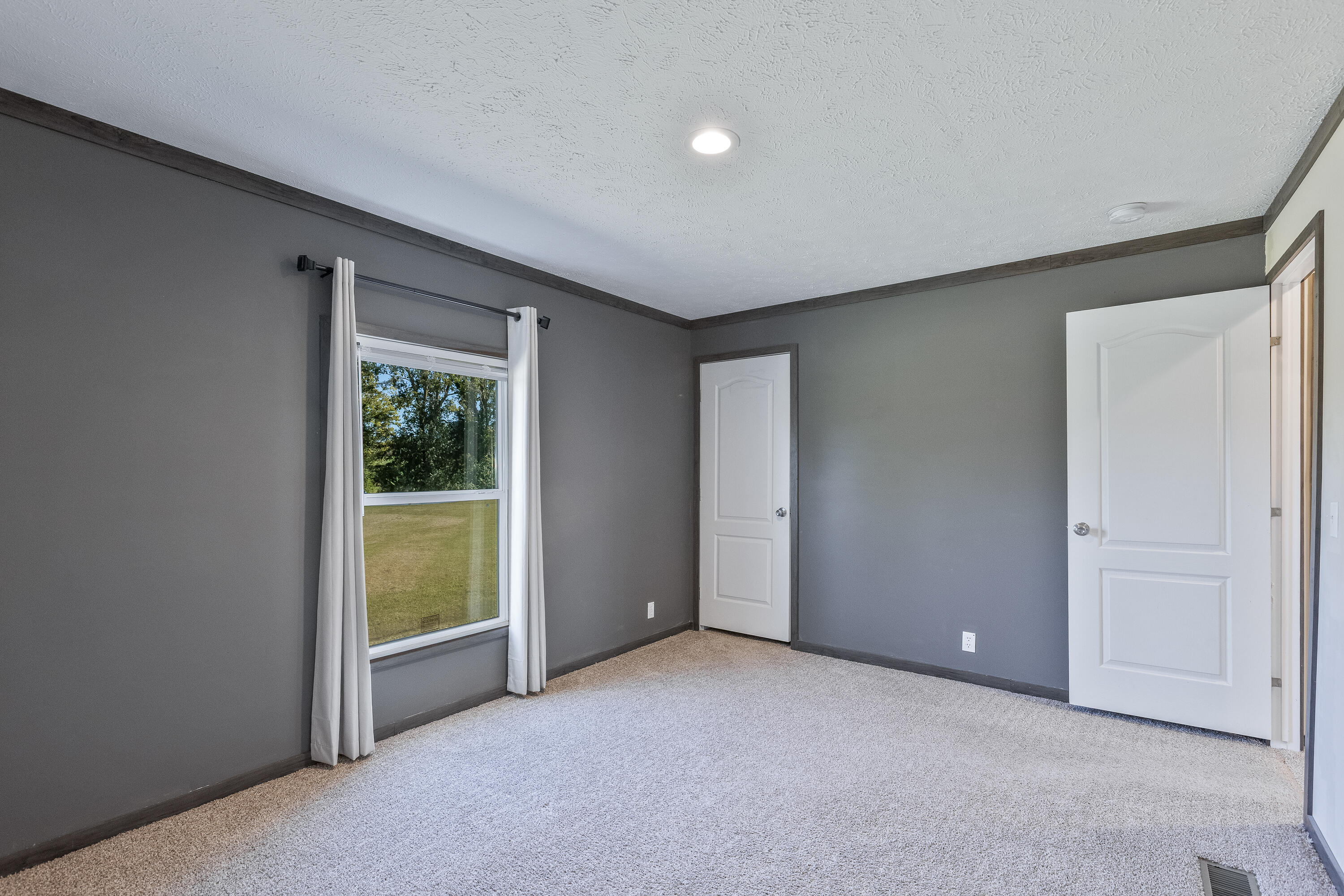 1735 Richmond Road Property Photo 33