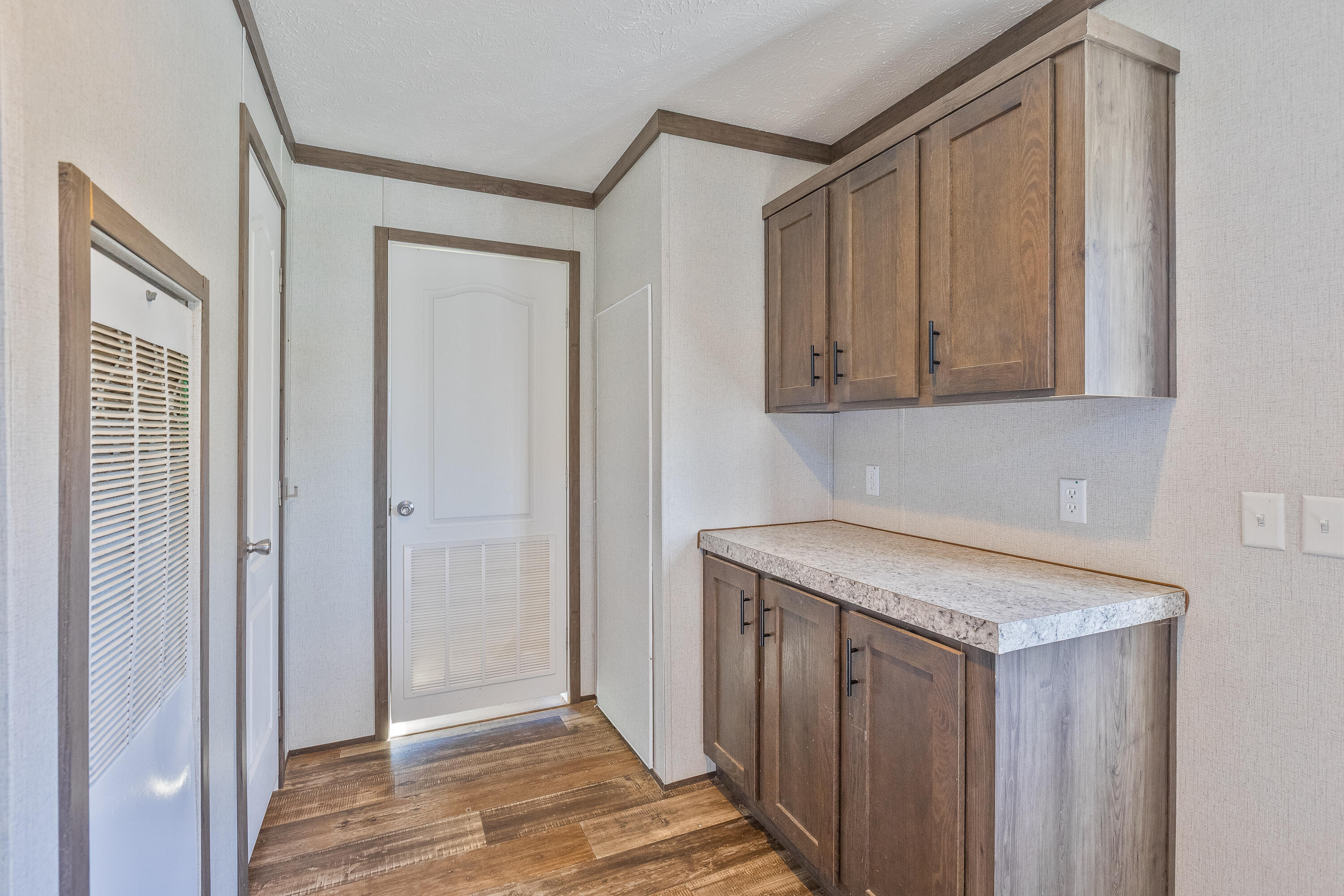 1735 Richmond Road Property Photo 38