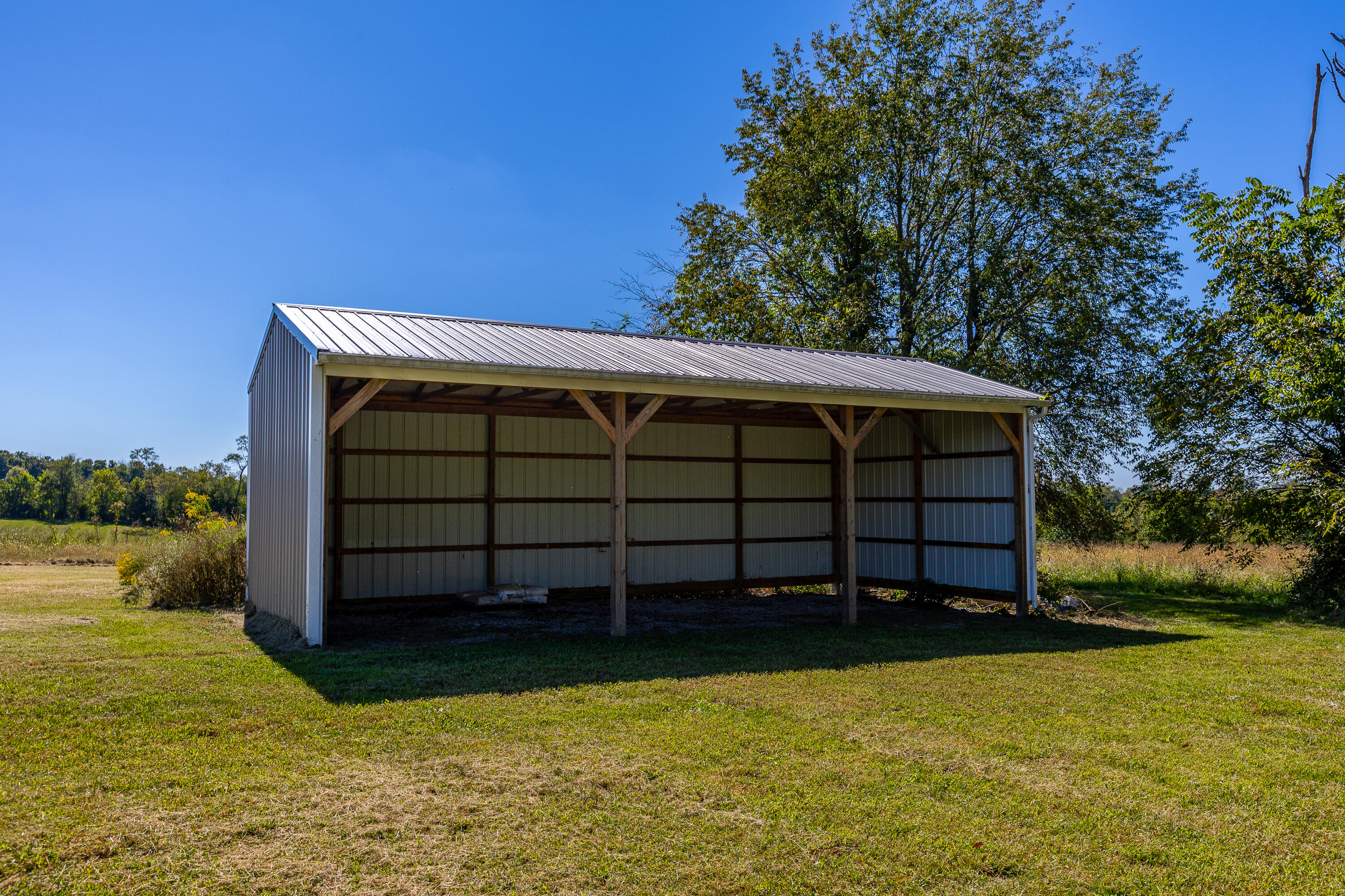 1735 Richmond Road Property Photo 43