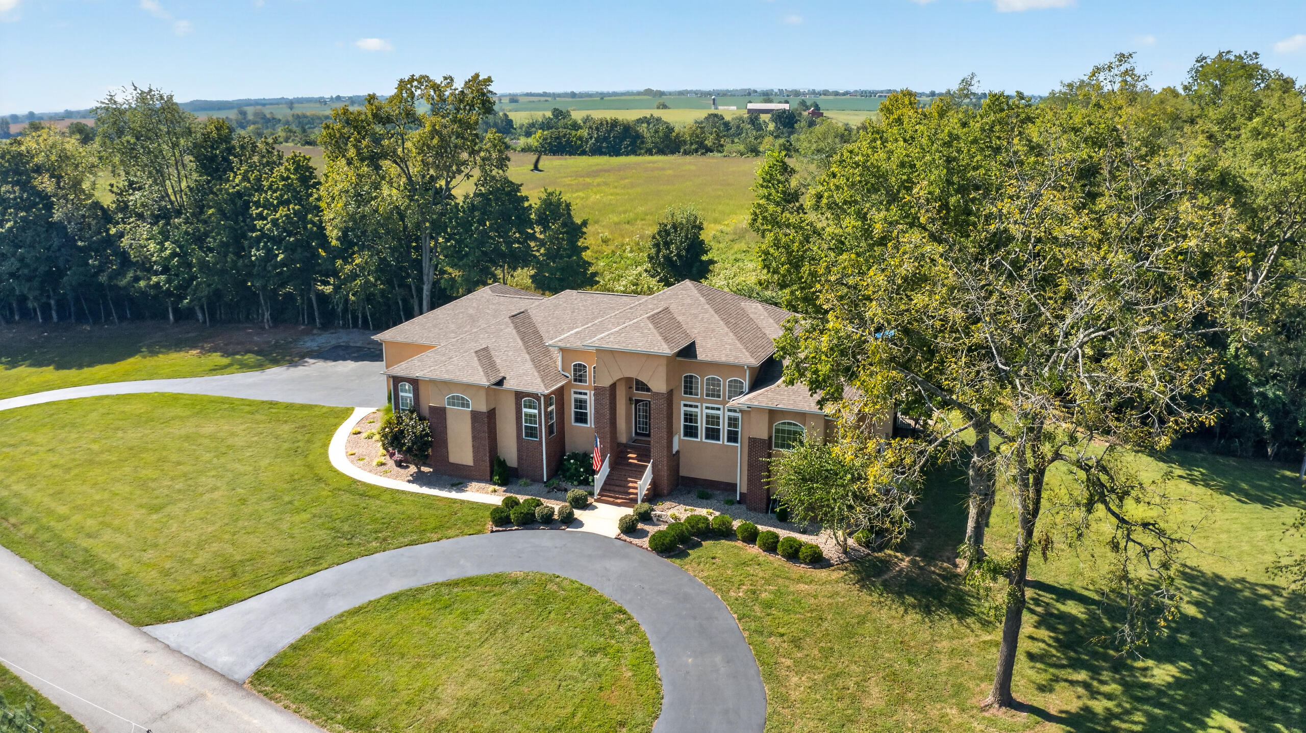 240 Beams Drive Property Photo 3