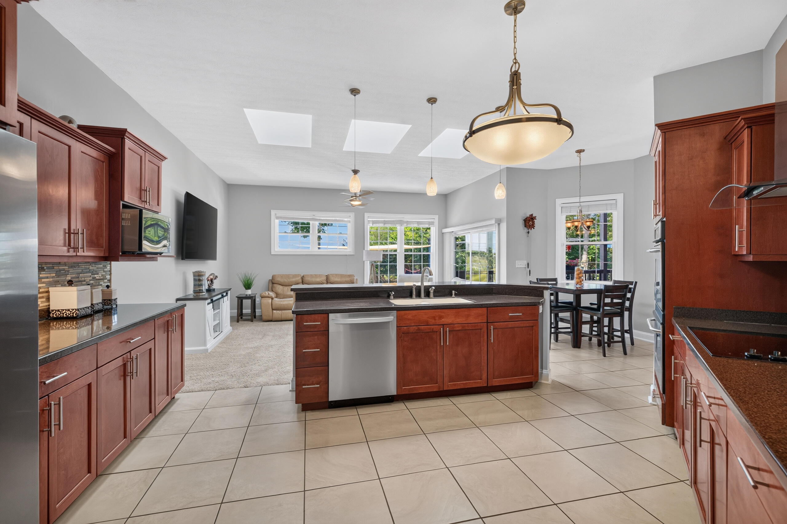 240 Beams Drive Property Photo 18