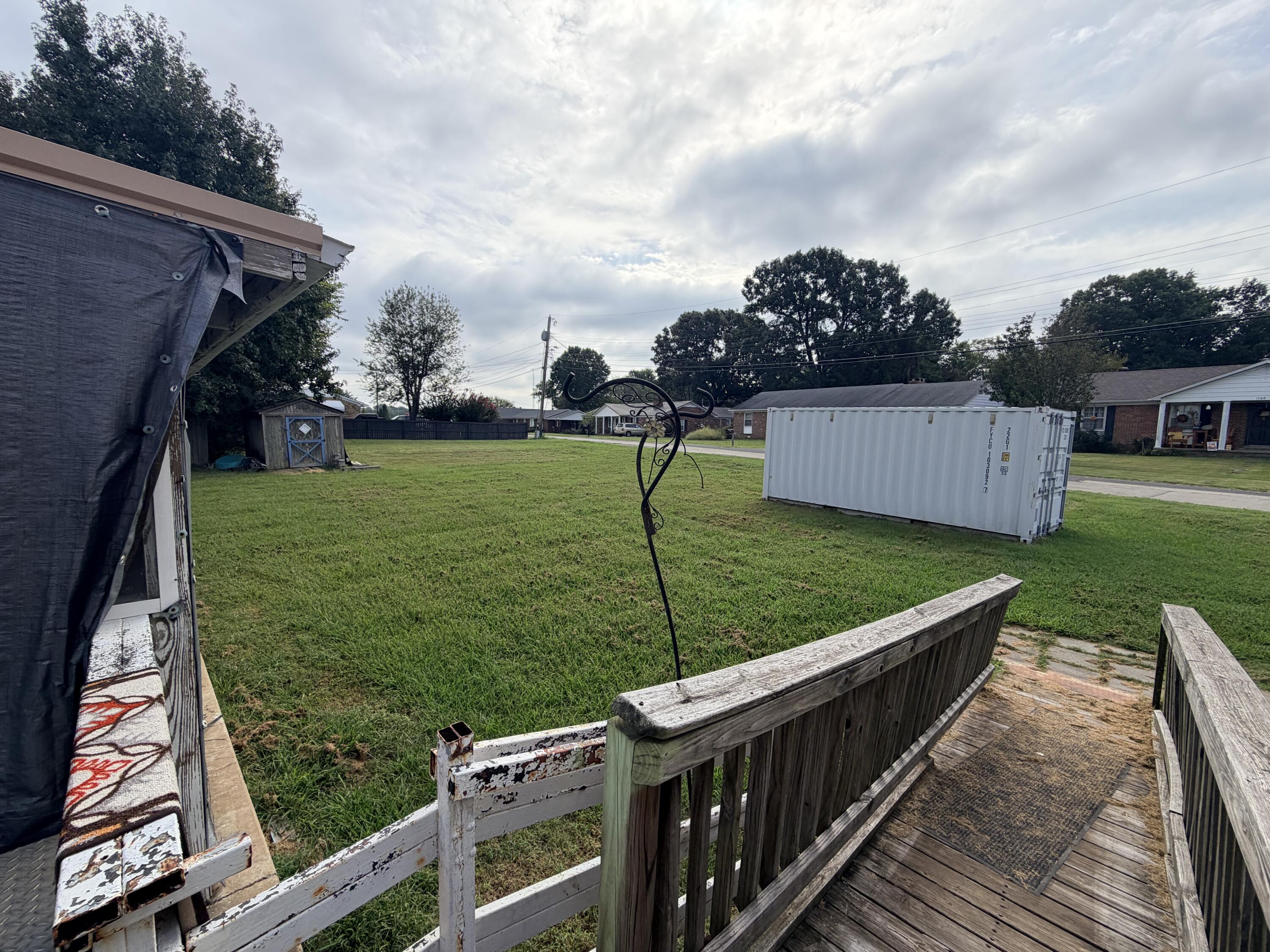 1516 W Broadway Property Photo 12