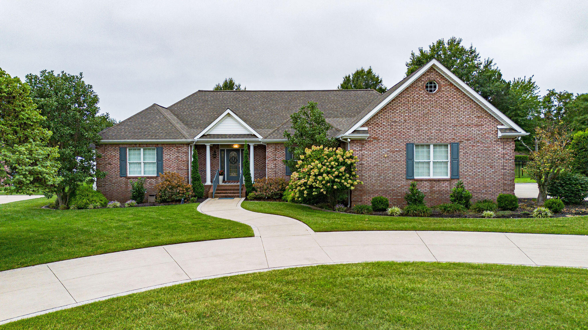 6460 Gardenview Drive Property Photo 1