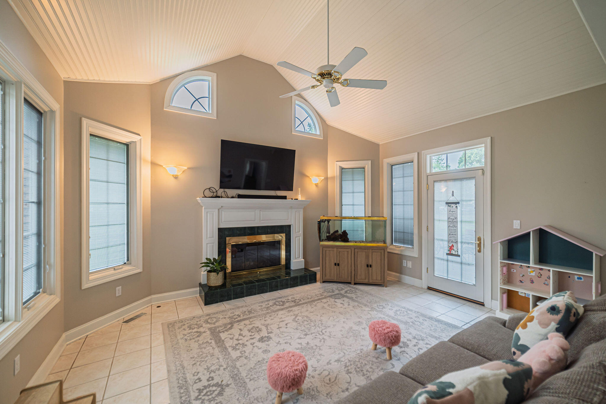 6460 Gardenview Drive Property Photo 20