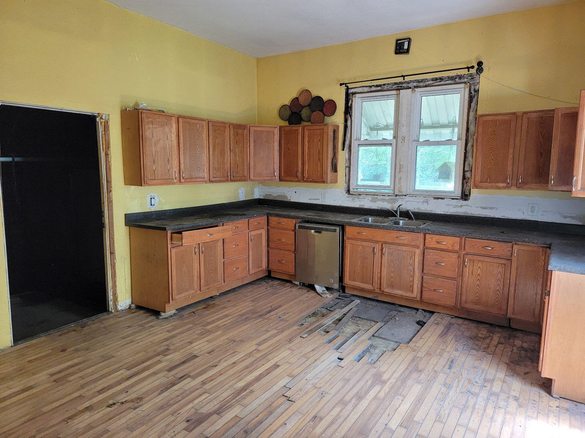 166 Farley Place Property Photo 3