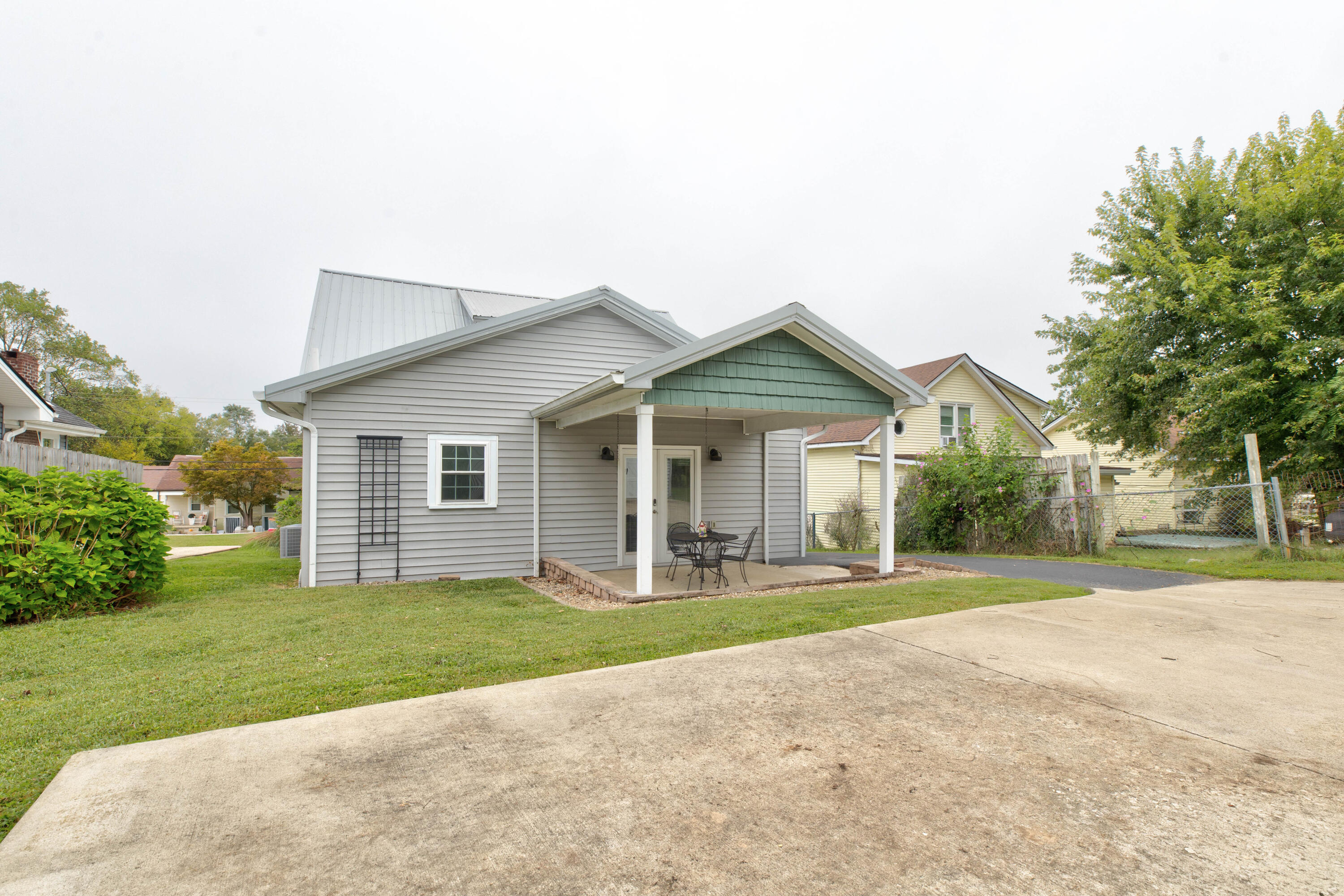 38 Johnson Avenue Property Photo 37