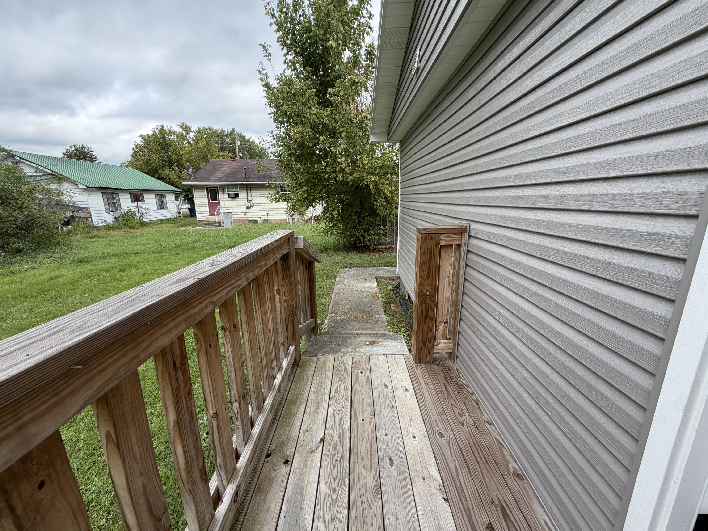 1801 & 1801 1/2 Exeter Avenue Property Photo 23