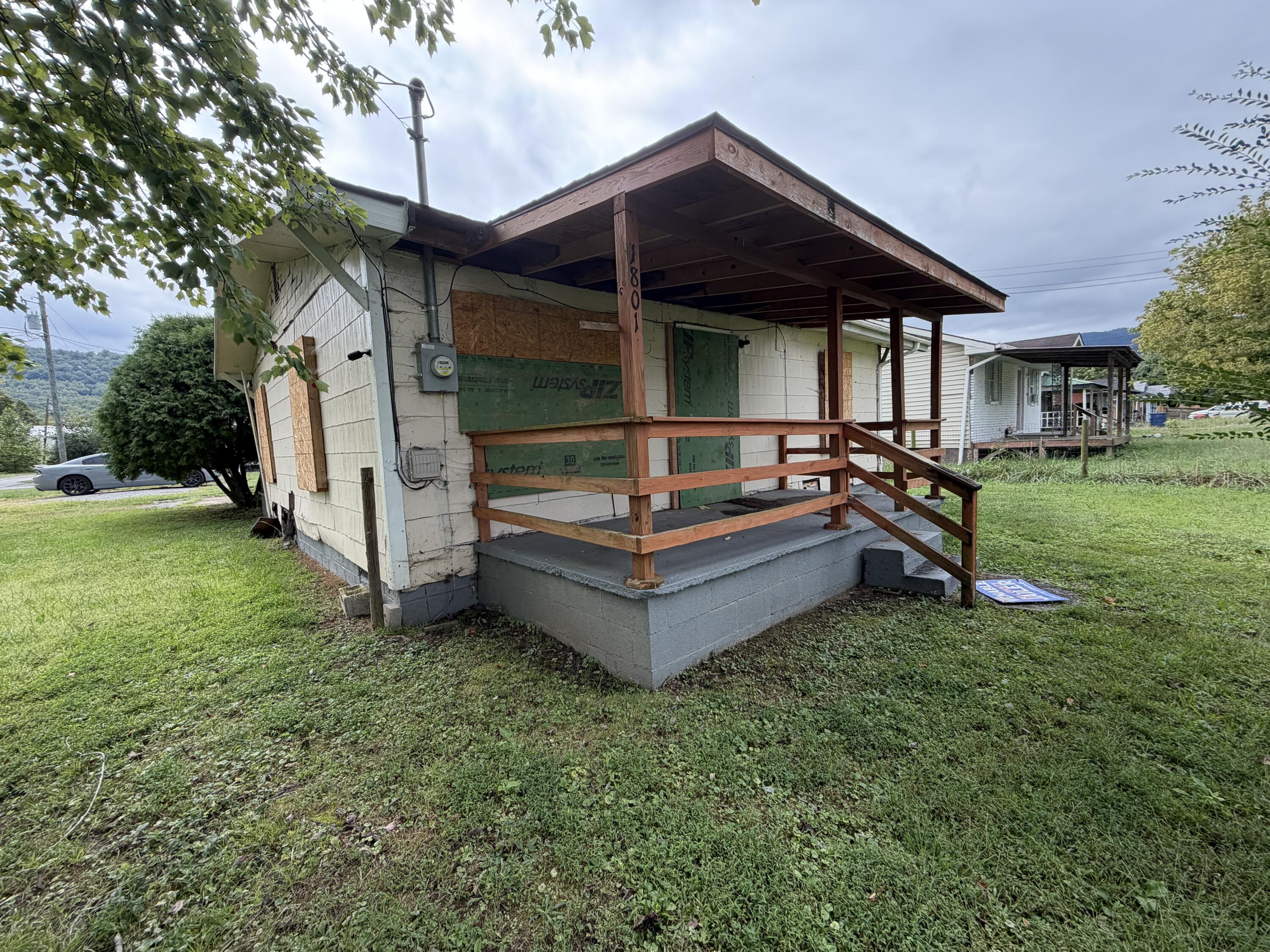 1801 & 1801 1/2 Exeter Avenue Property Photo 29