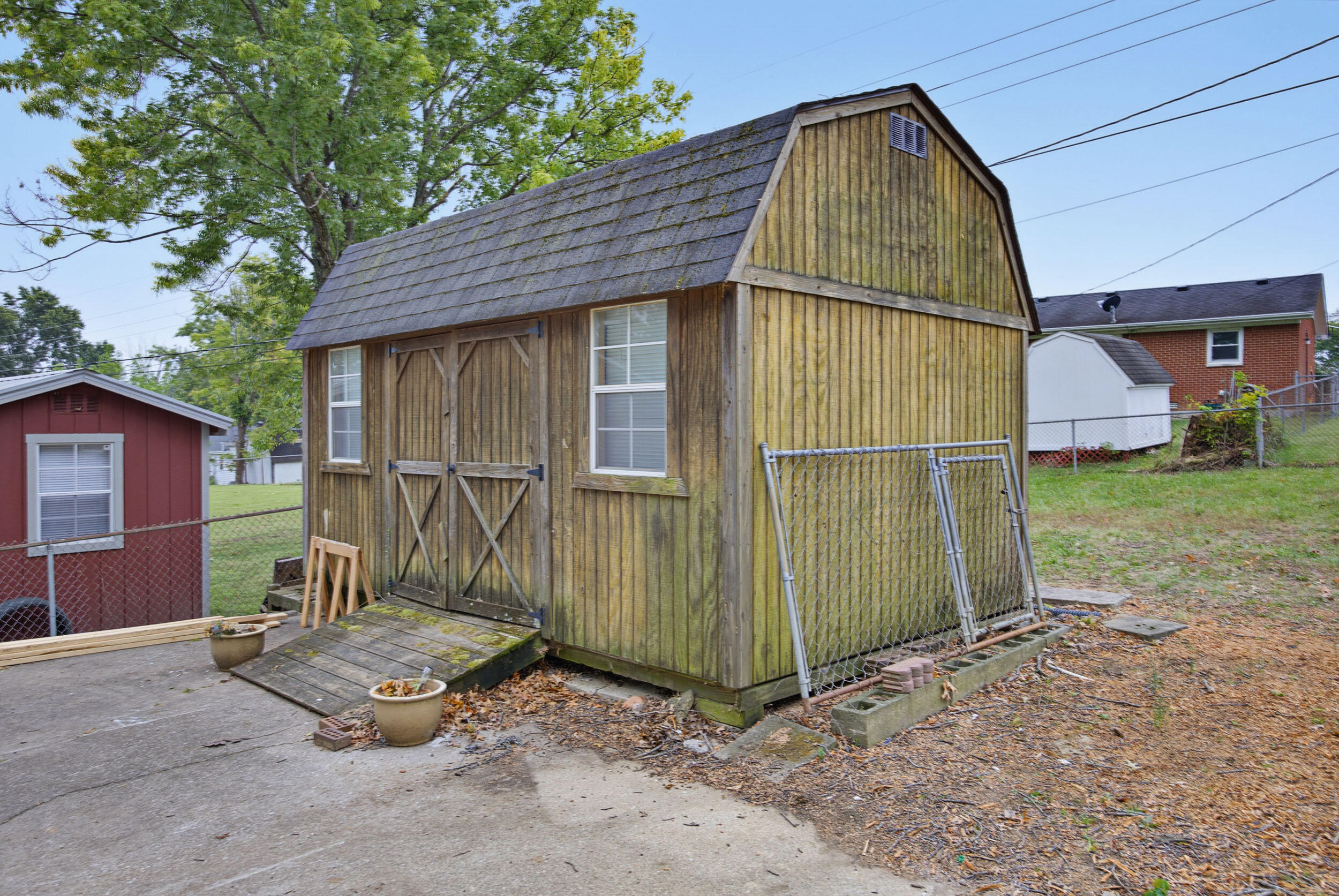 229 Lynn Drive Property Photo 6