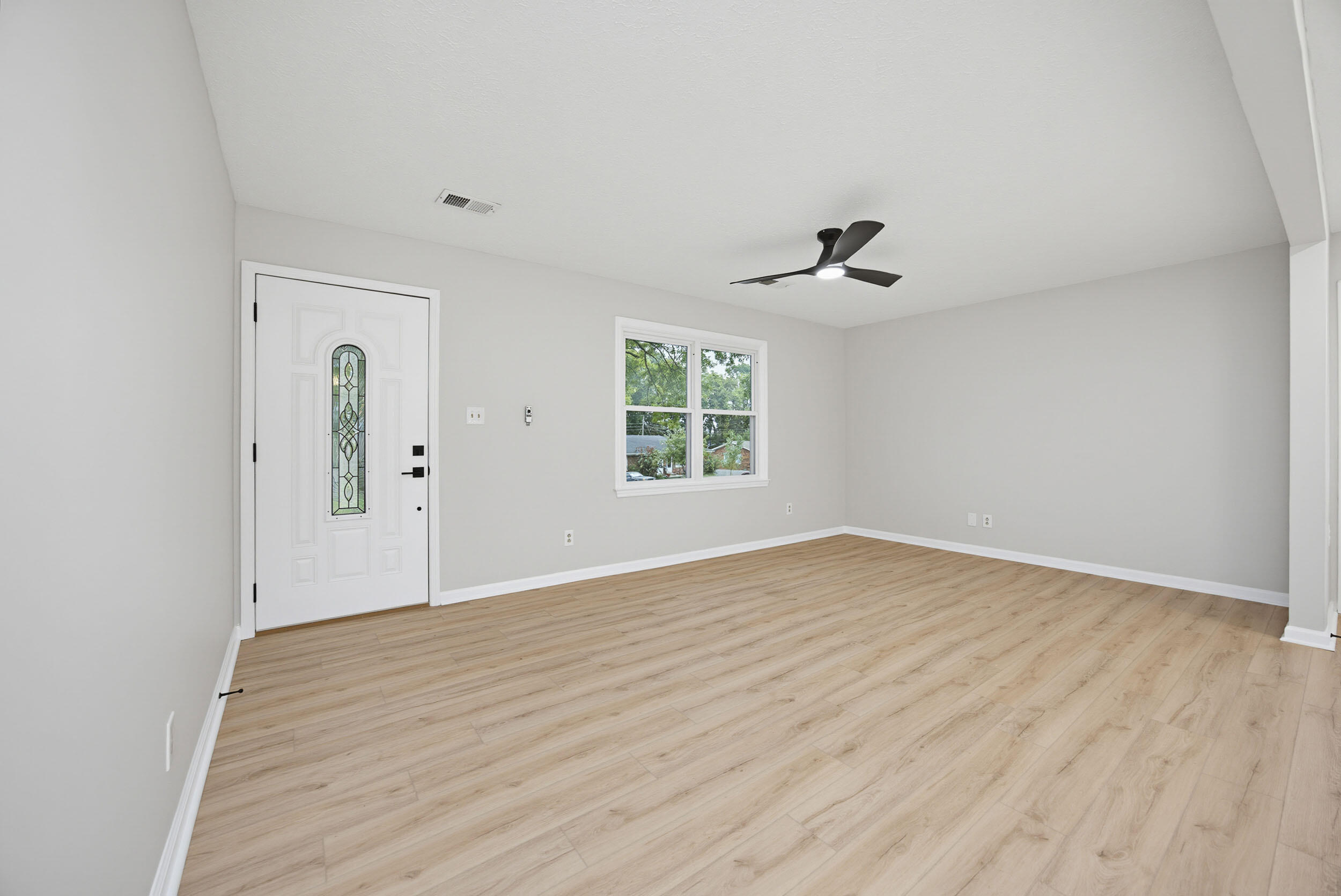 229 Lynn Drive Property Photo 11