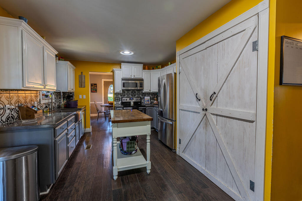 1136 Rayburn Drive Property Photo 13