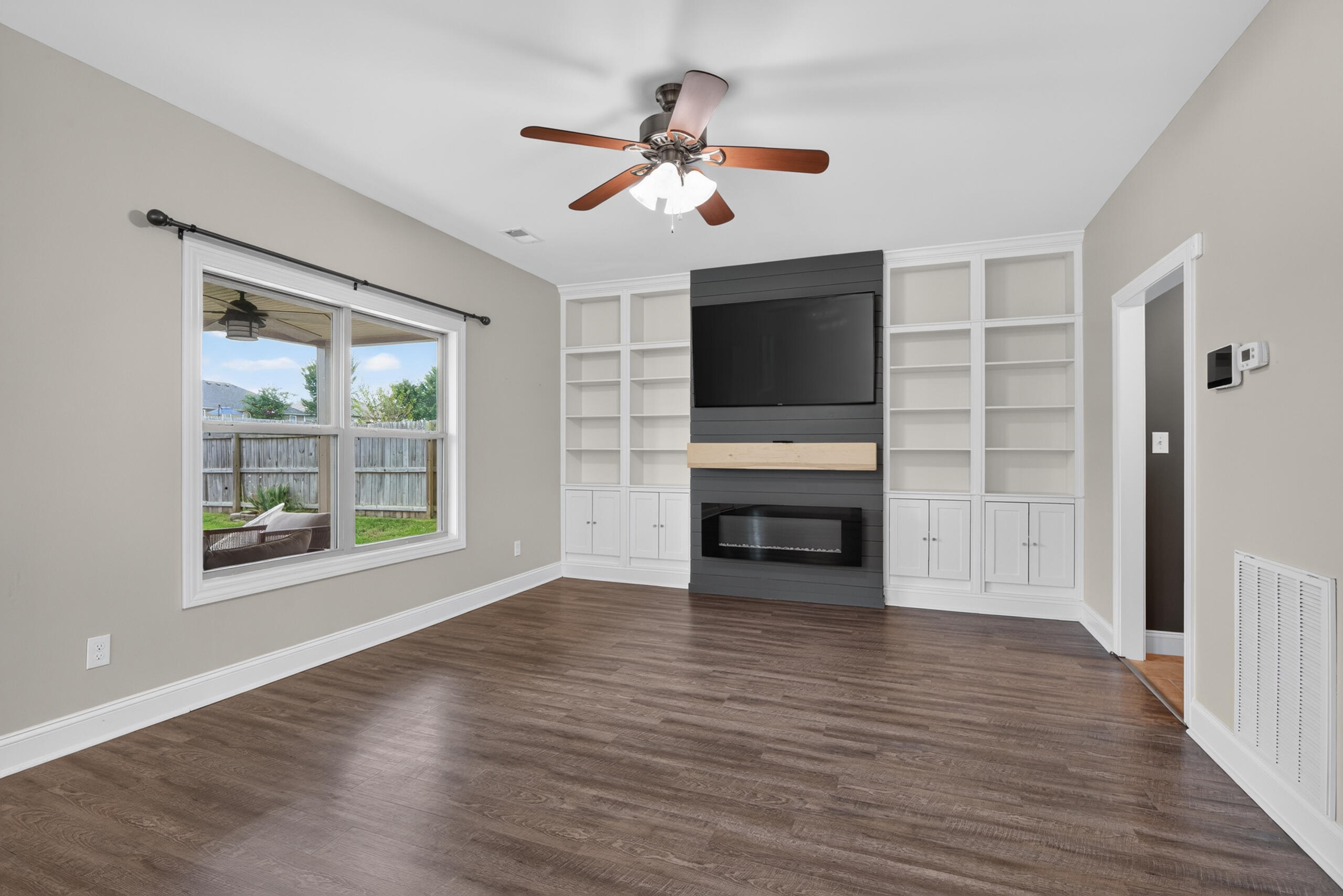 7020 Charismatic Court Property Photo 8