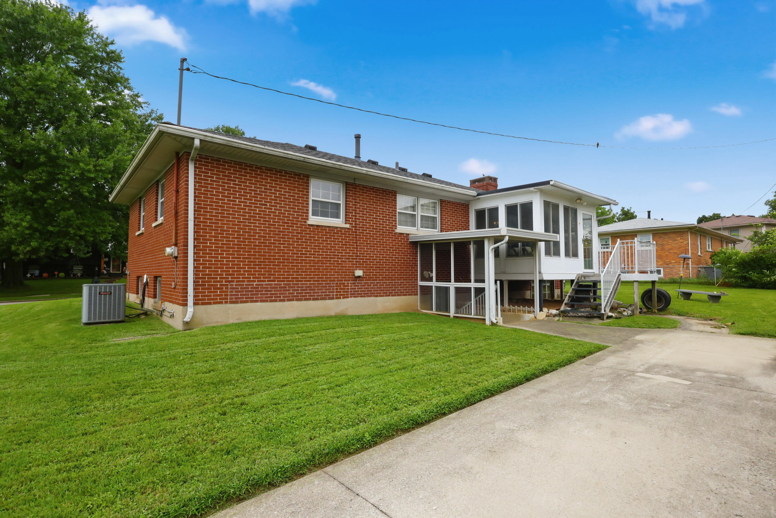 1715 Harrogate Road Property Photo 28