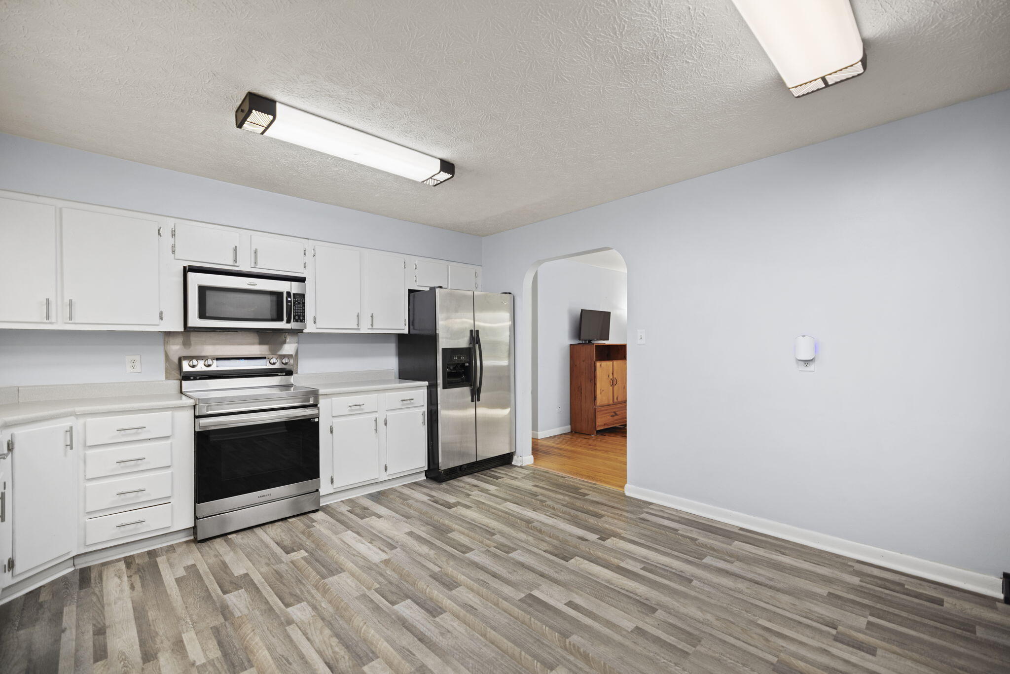 408 S Willow Drive Property Photo 13
