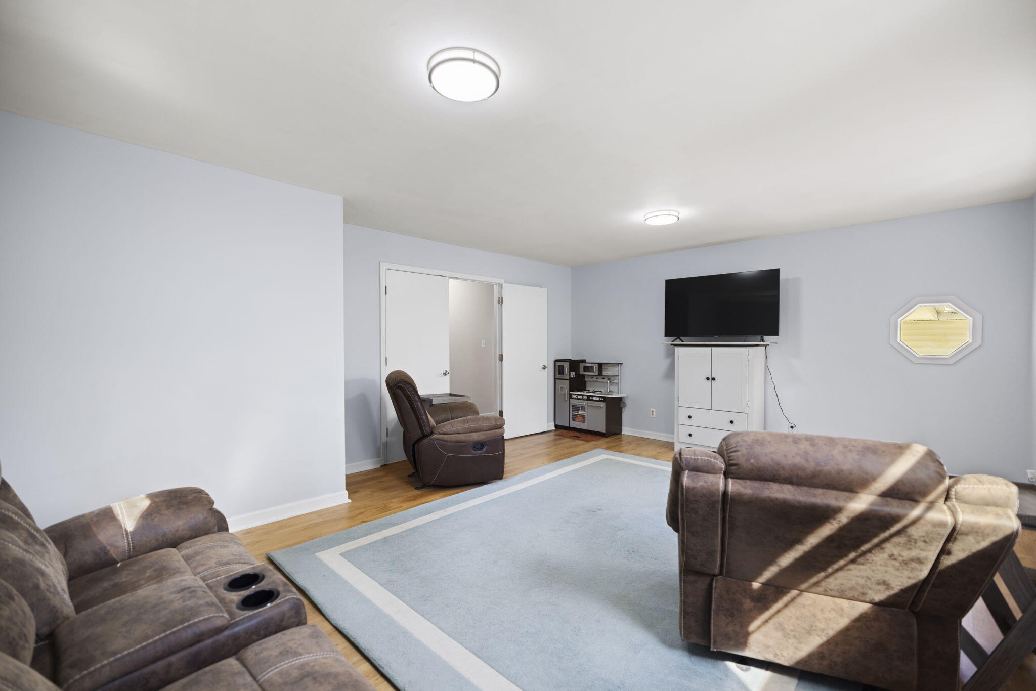 408 S Willow Drive Property Photo 16