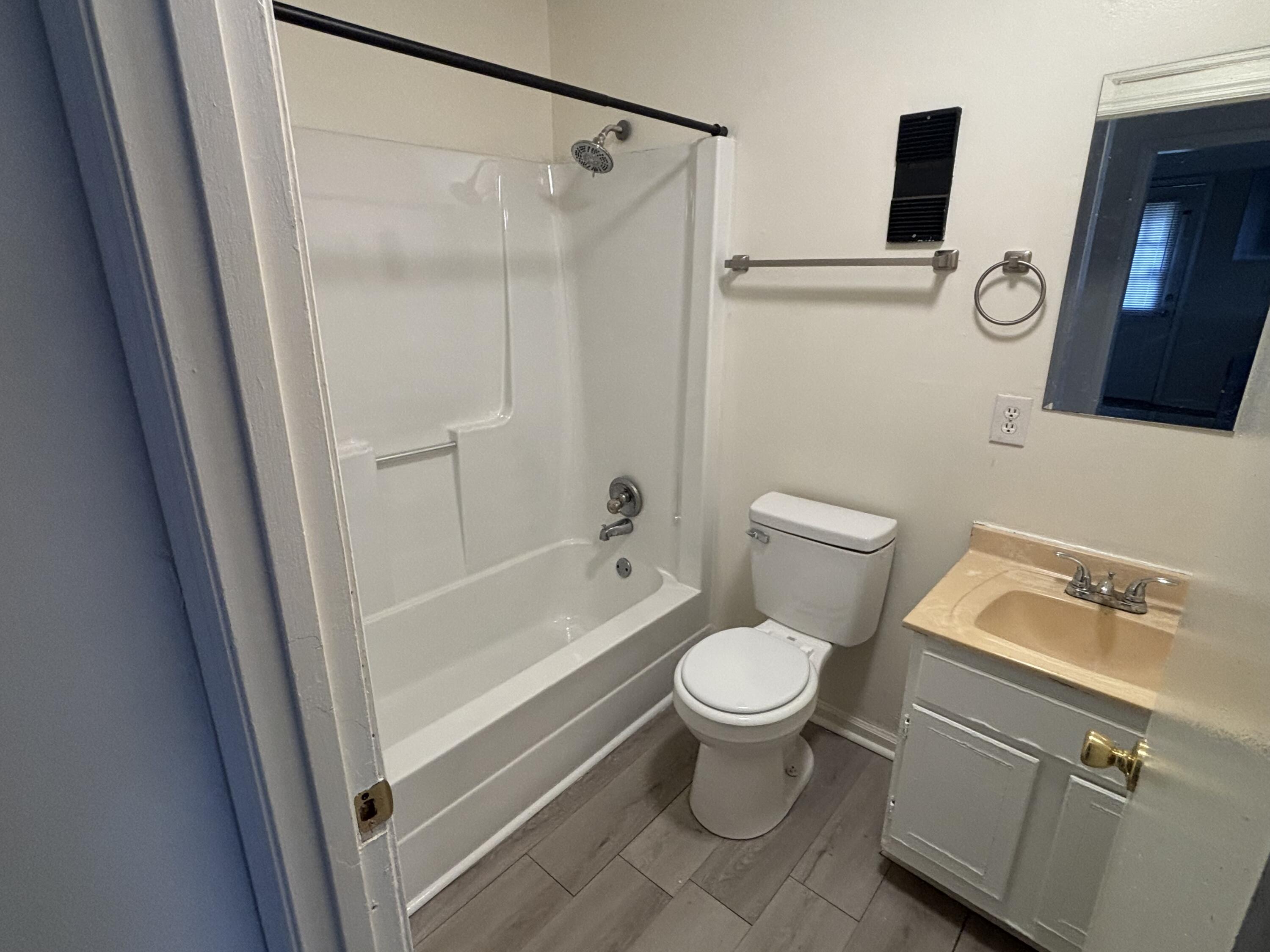 312 Garden Park Drive Property Photo 5