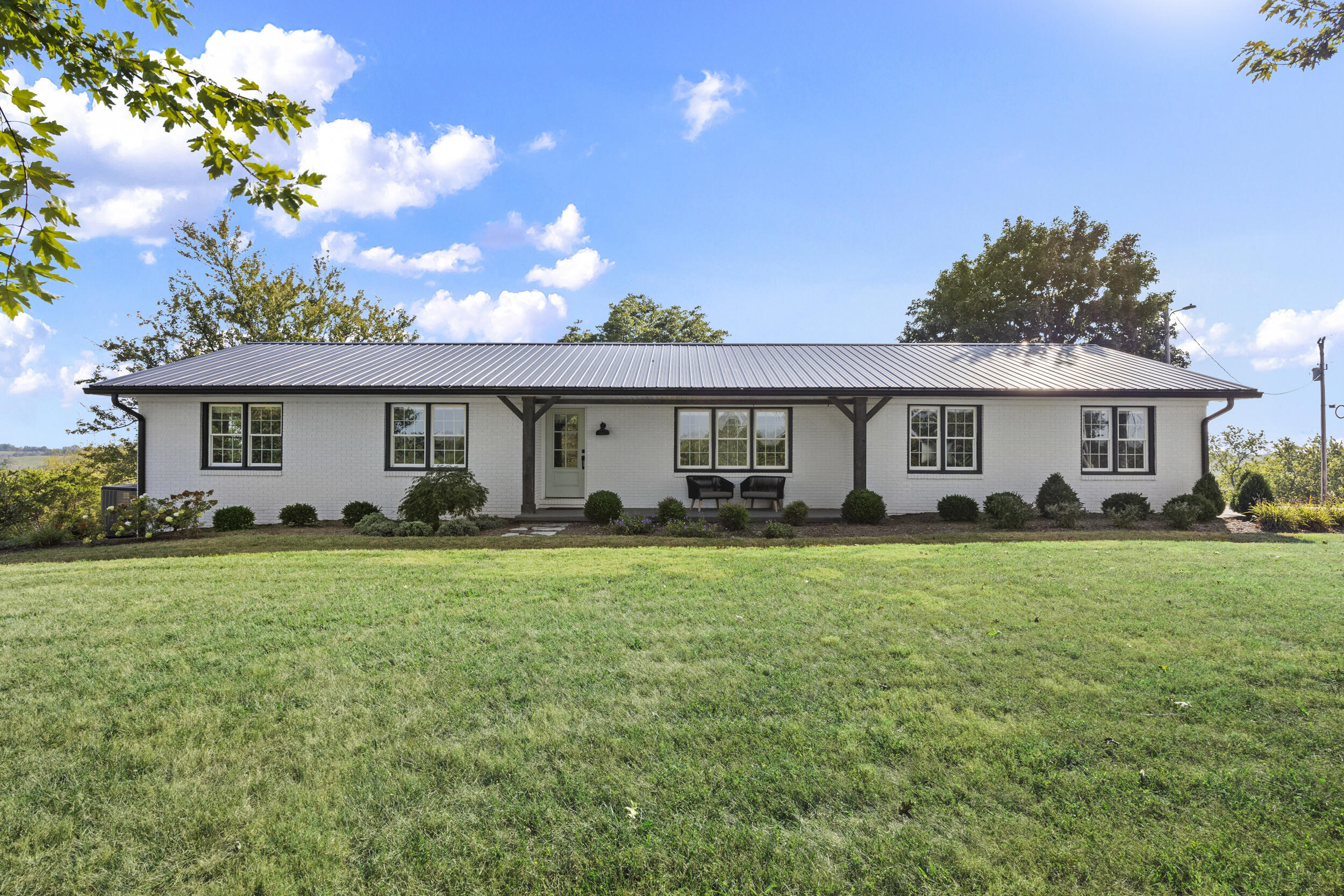 1039 Cole Road Property Photo 2