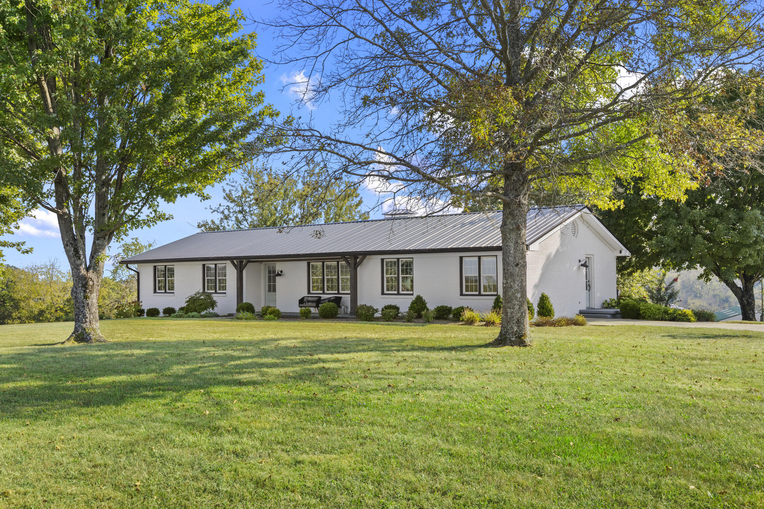 1039 Cole Road Property Photo 3