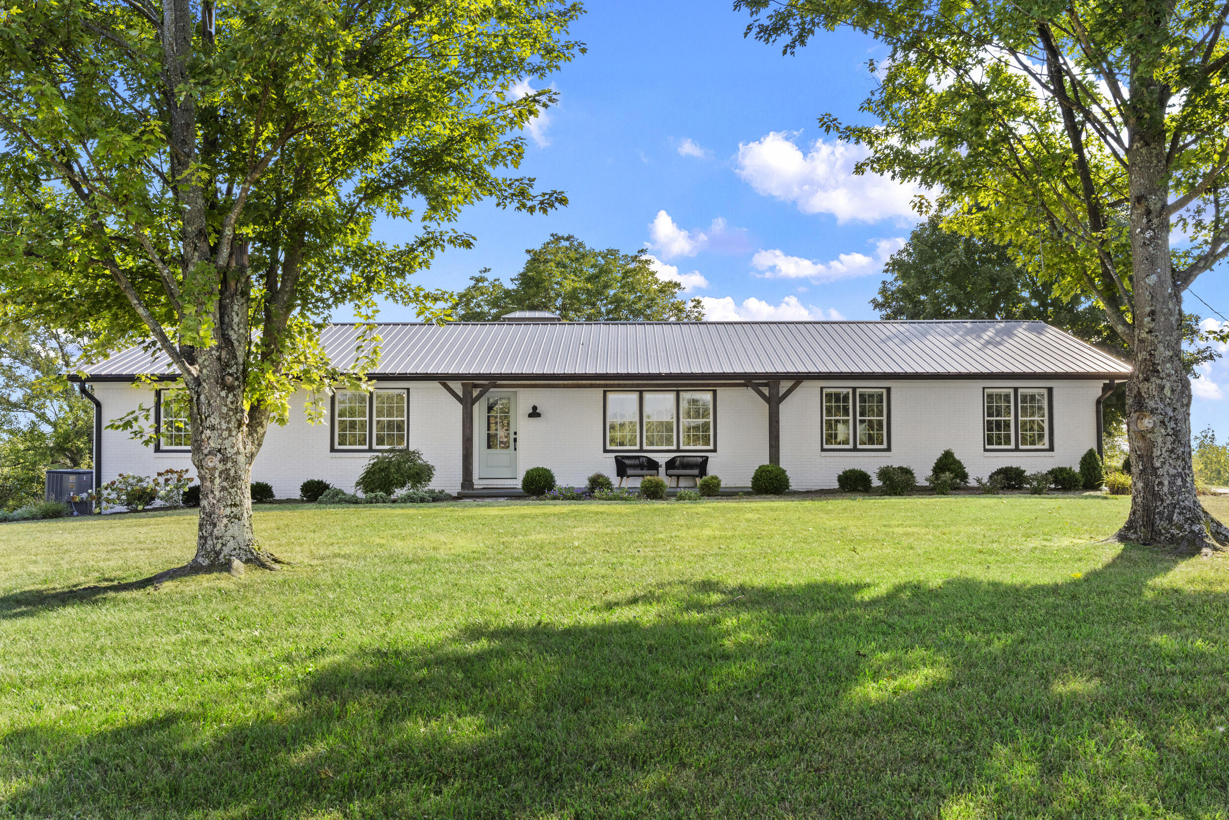 1039 Cole Road Property Photo 4