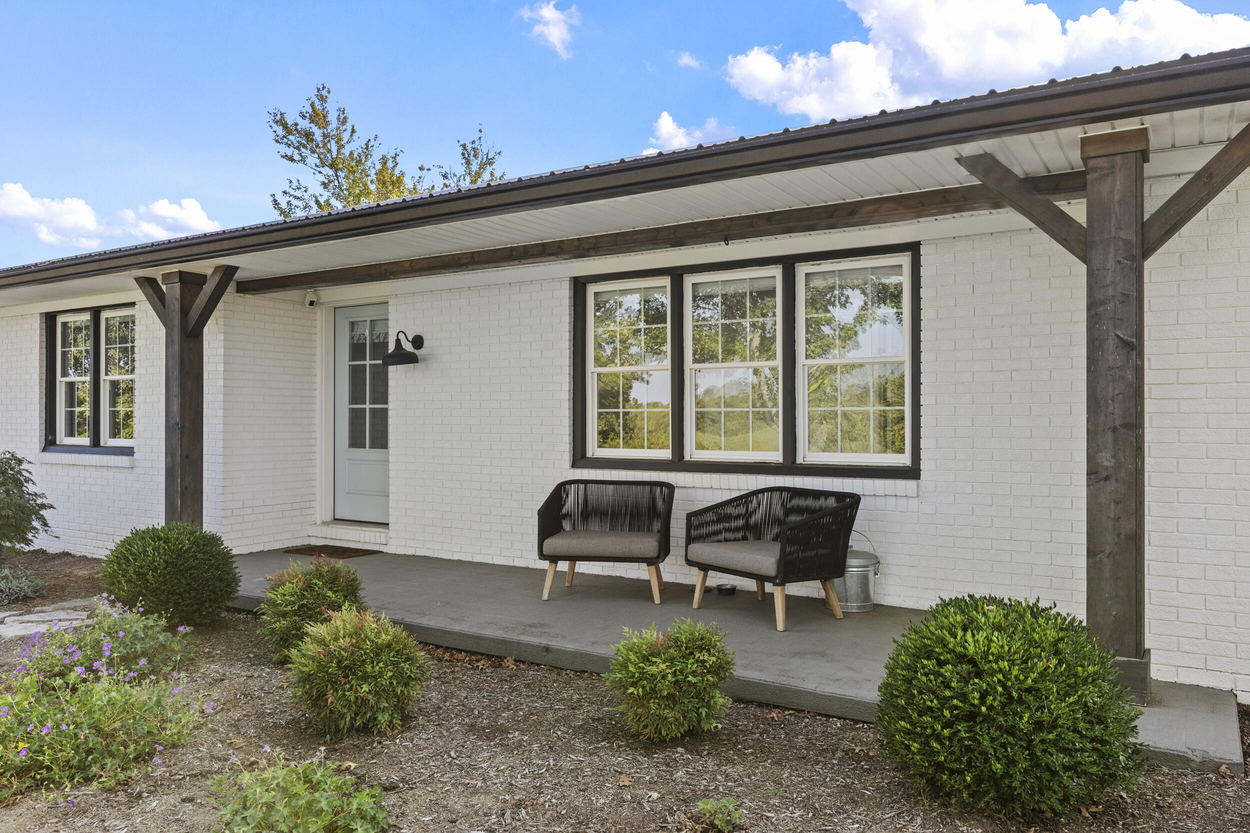 1039 Cole Road Property Photo 5