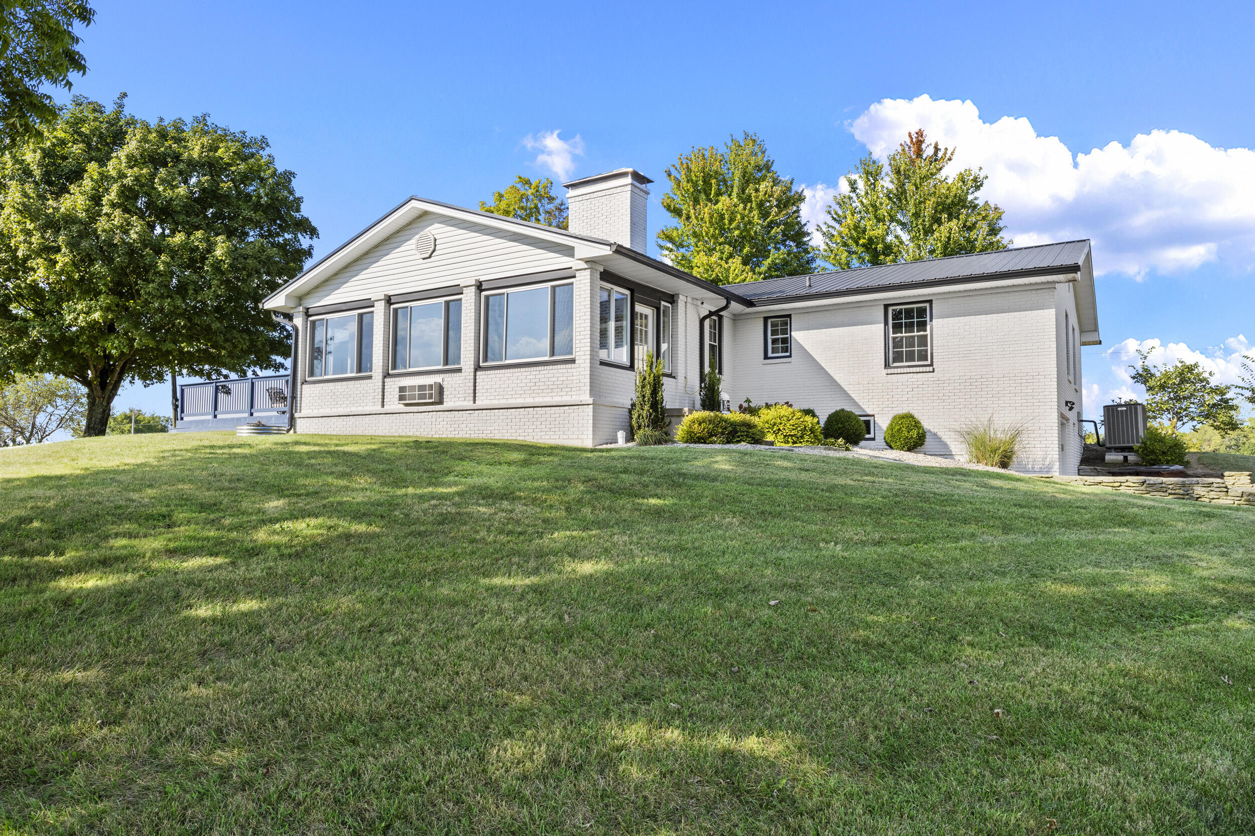 1039 Cole Road Property Photo 6