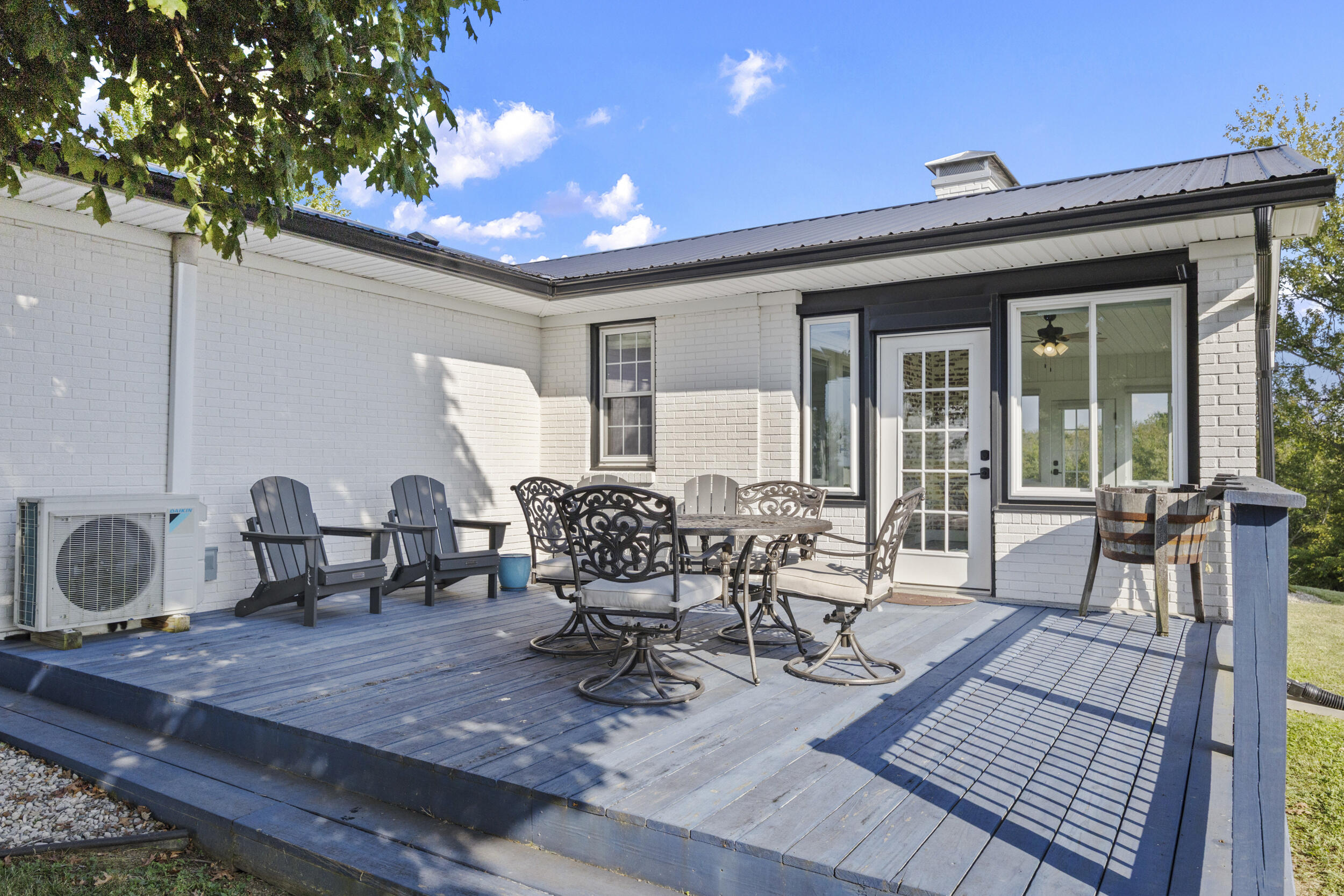 1039 Cole Road Property Photo 9