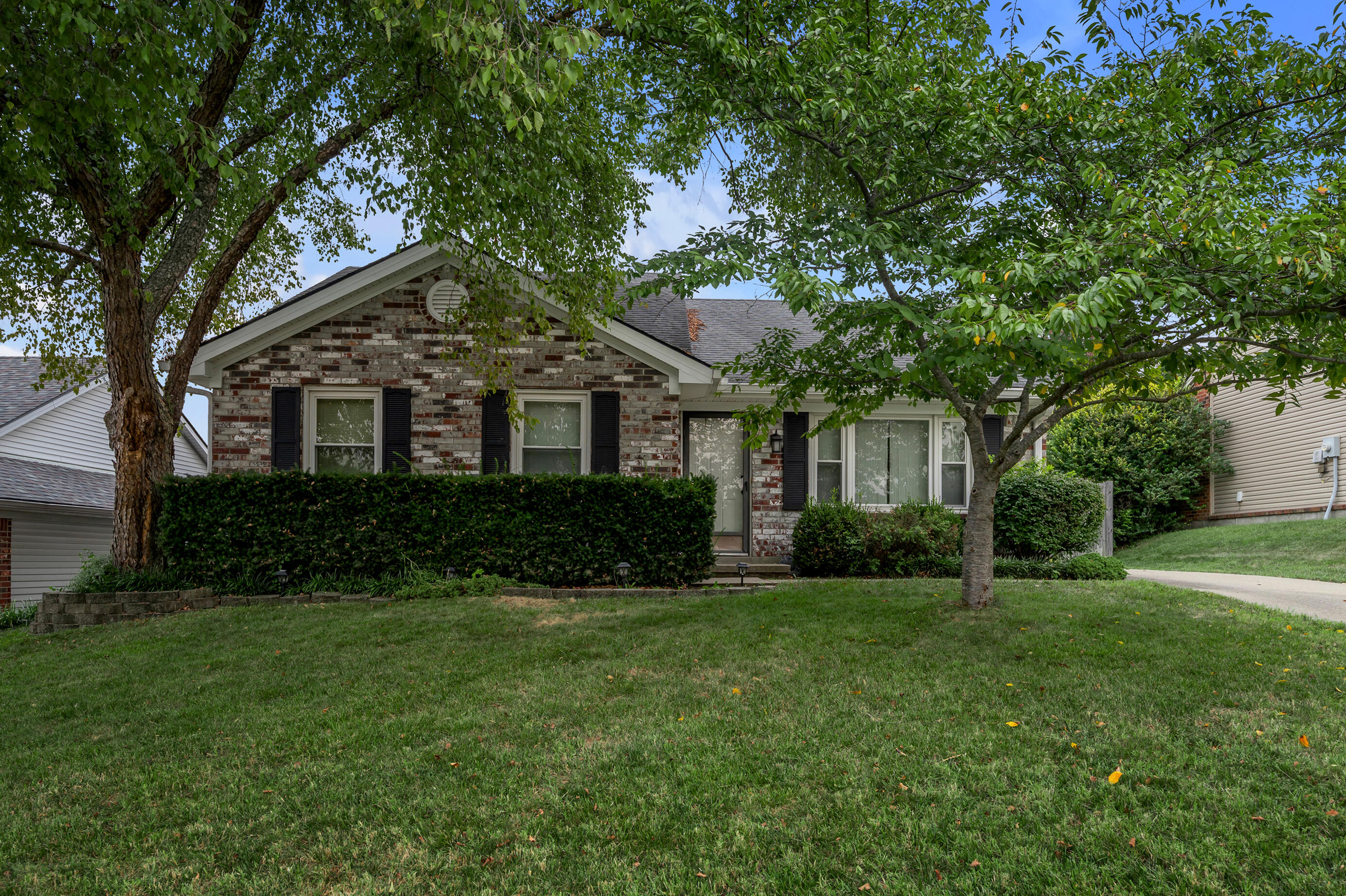 4664 Hathway Drive Property Photo 1