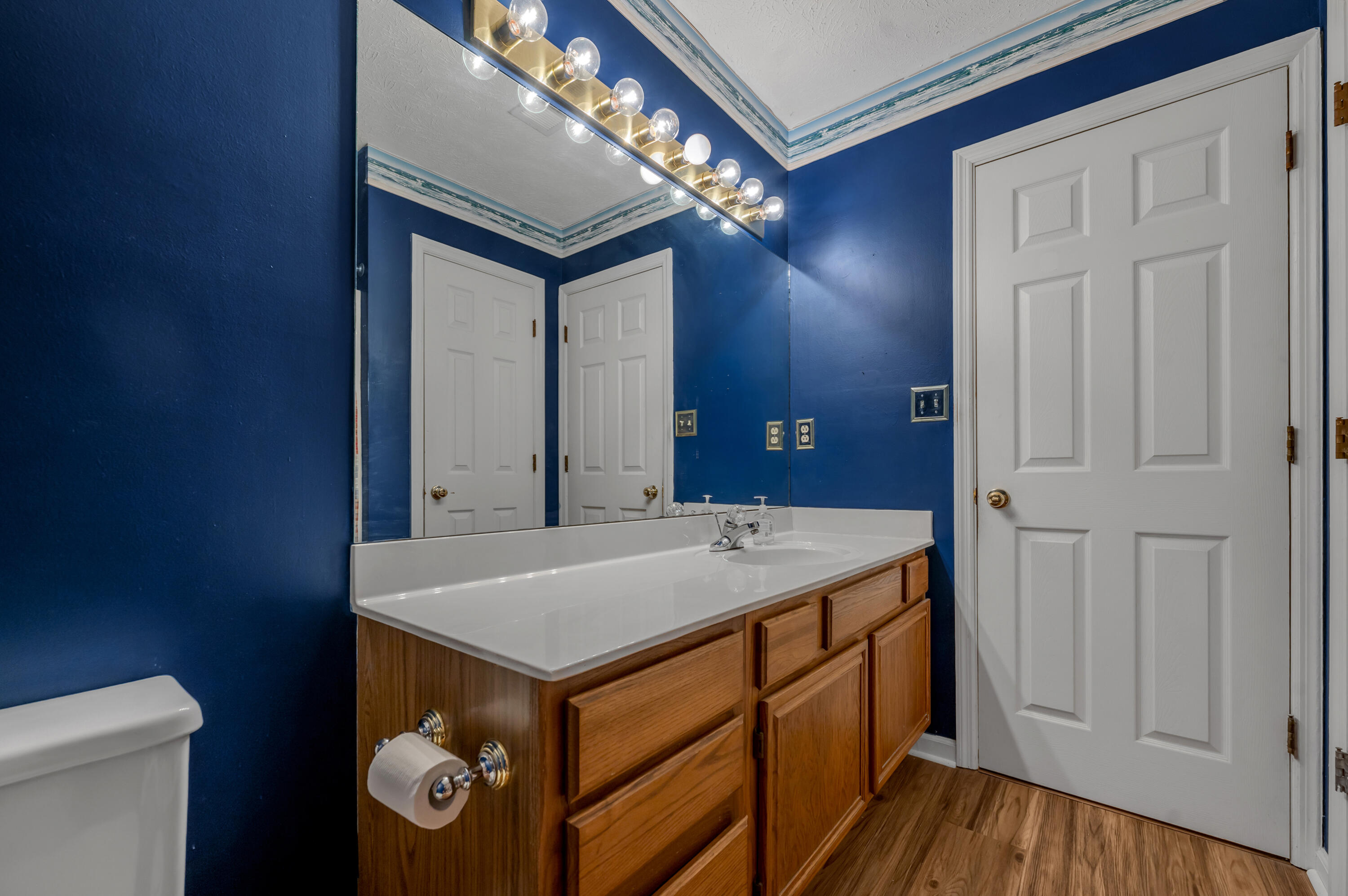 4664 Hathway Drive Property Photo 14
