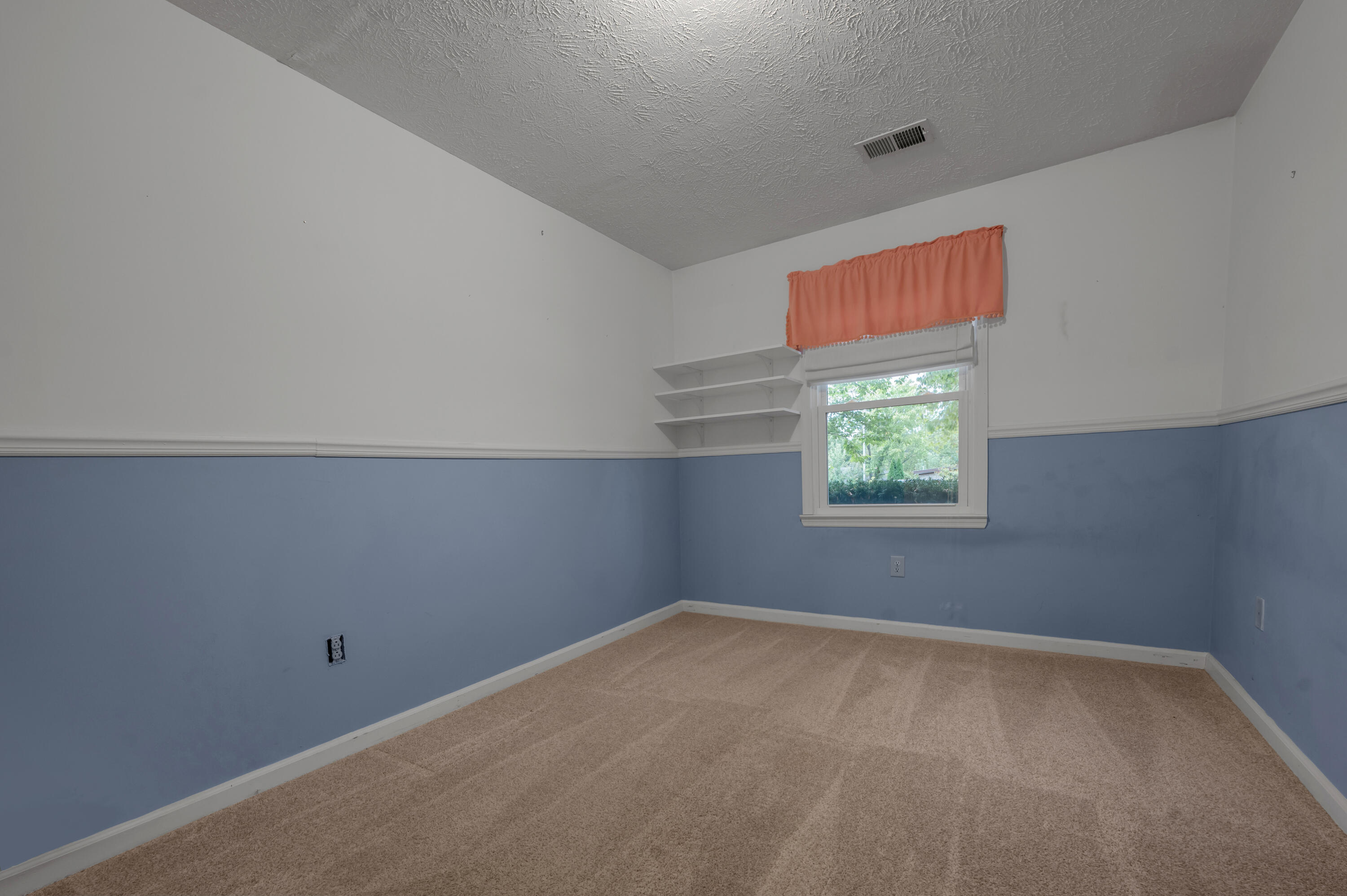 4664 Hathway Drive Property Photo 15