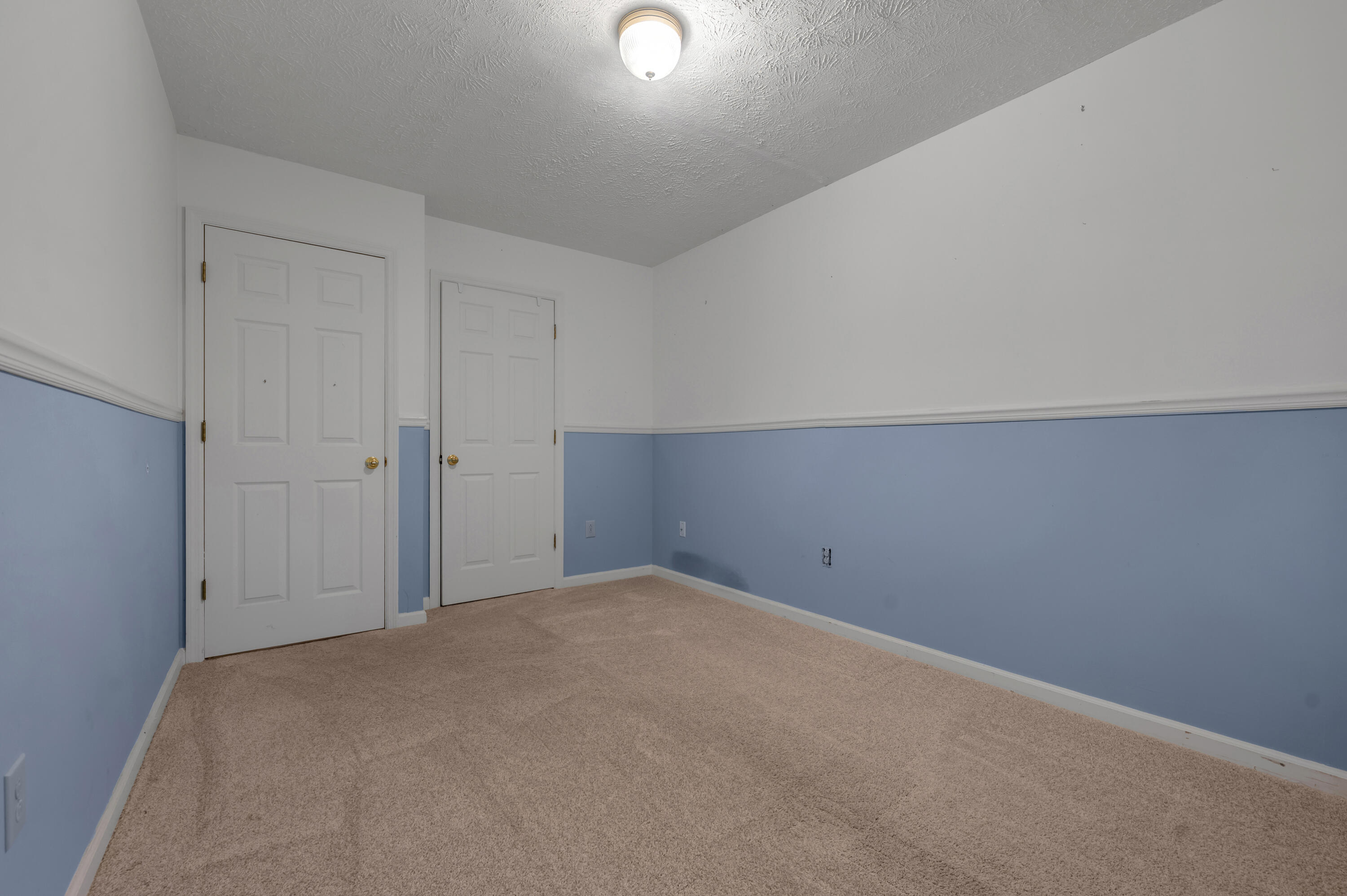 4664 Hathway Drive Property Photo 16