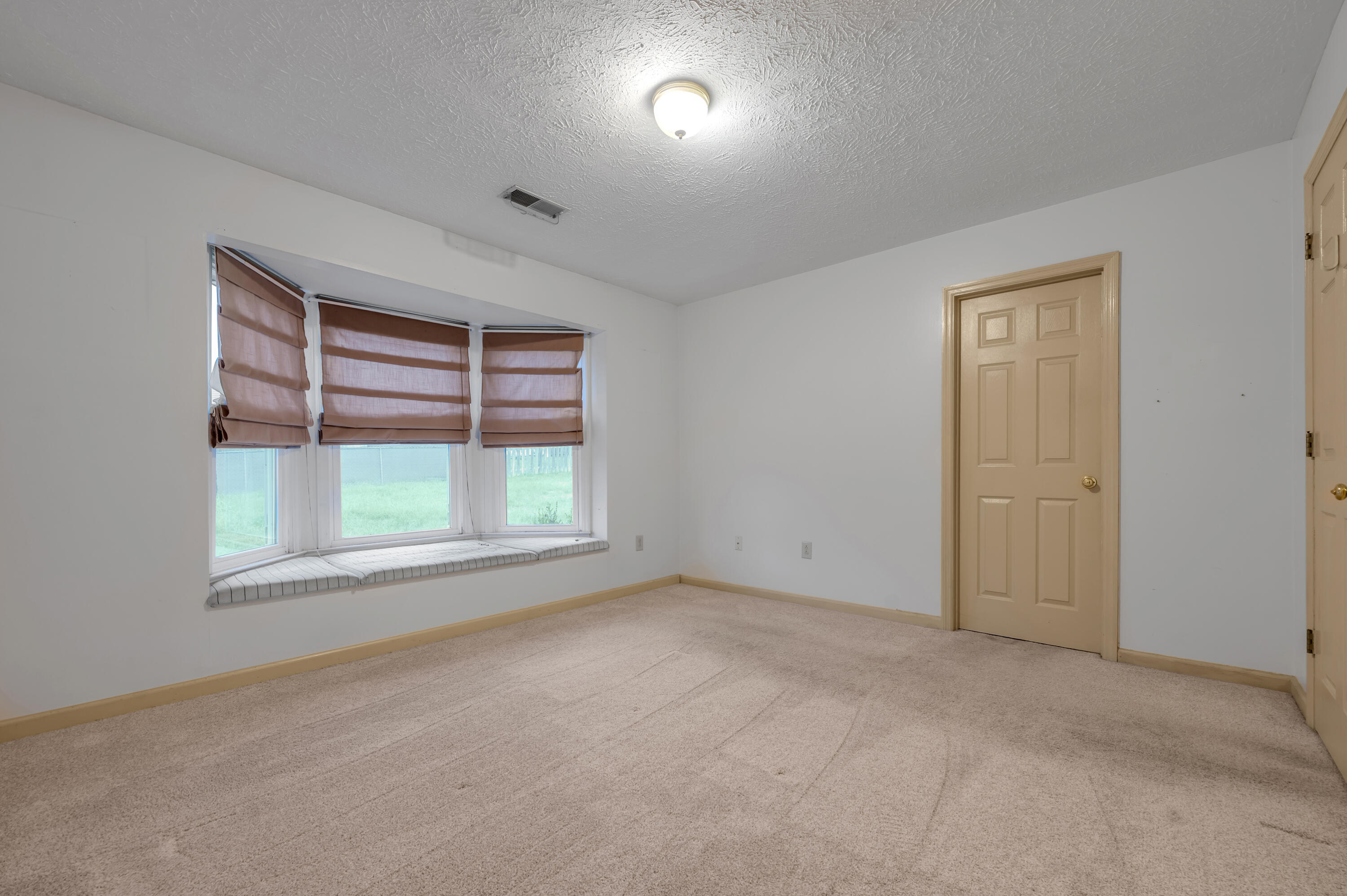 4664 Hathway Drive Property Photo 25