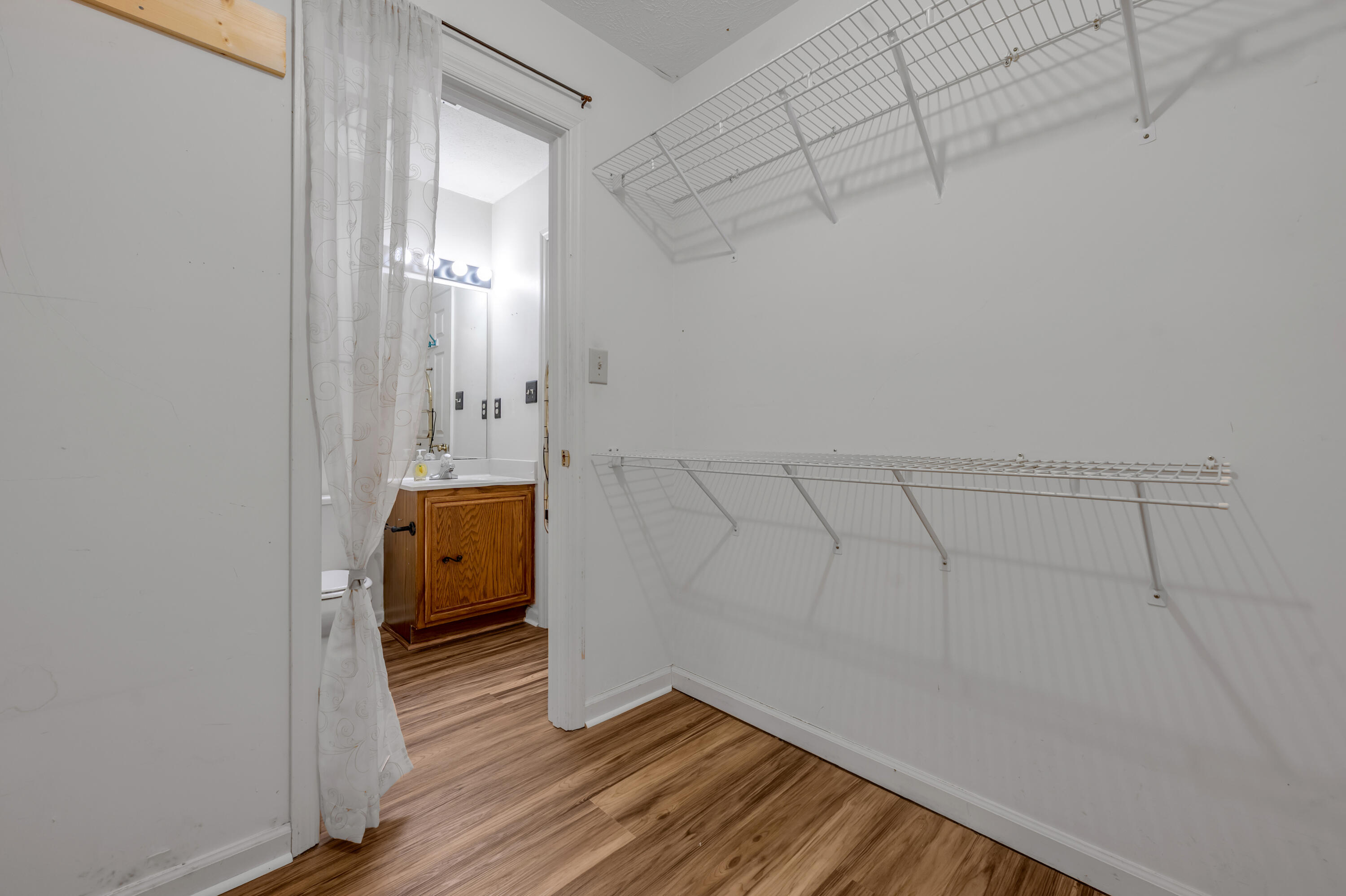 4664 Hathway Drive Property Photo 29