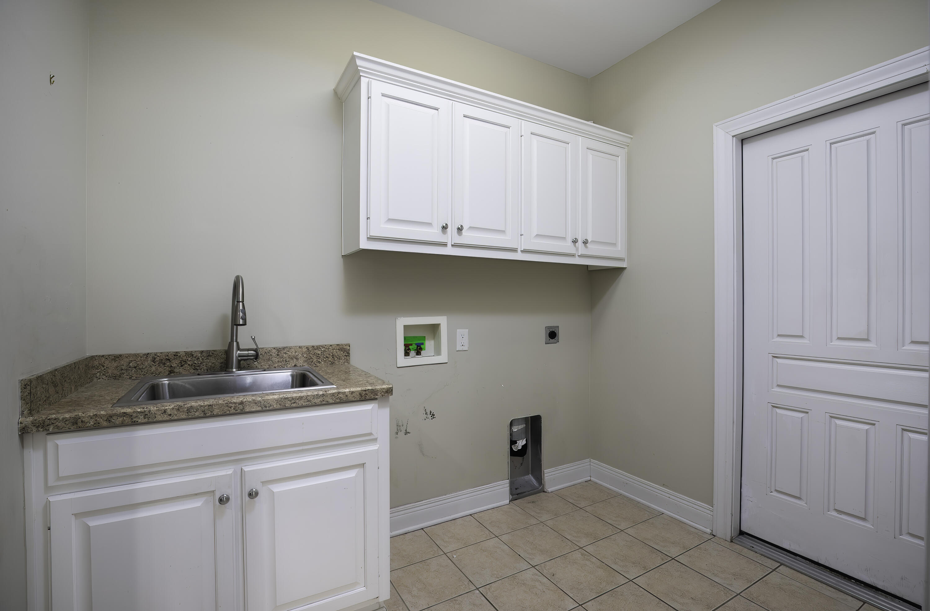 143 Rumsey Circle C Property Photo 17