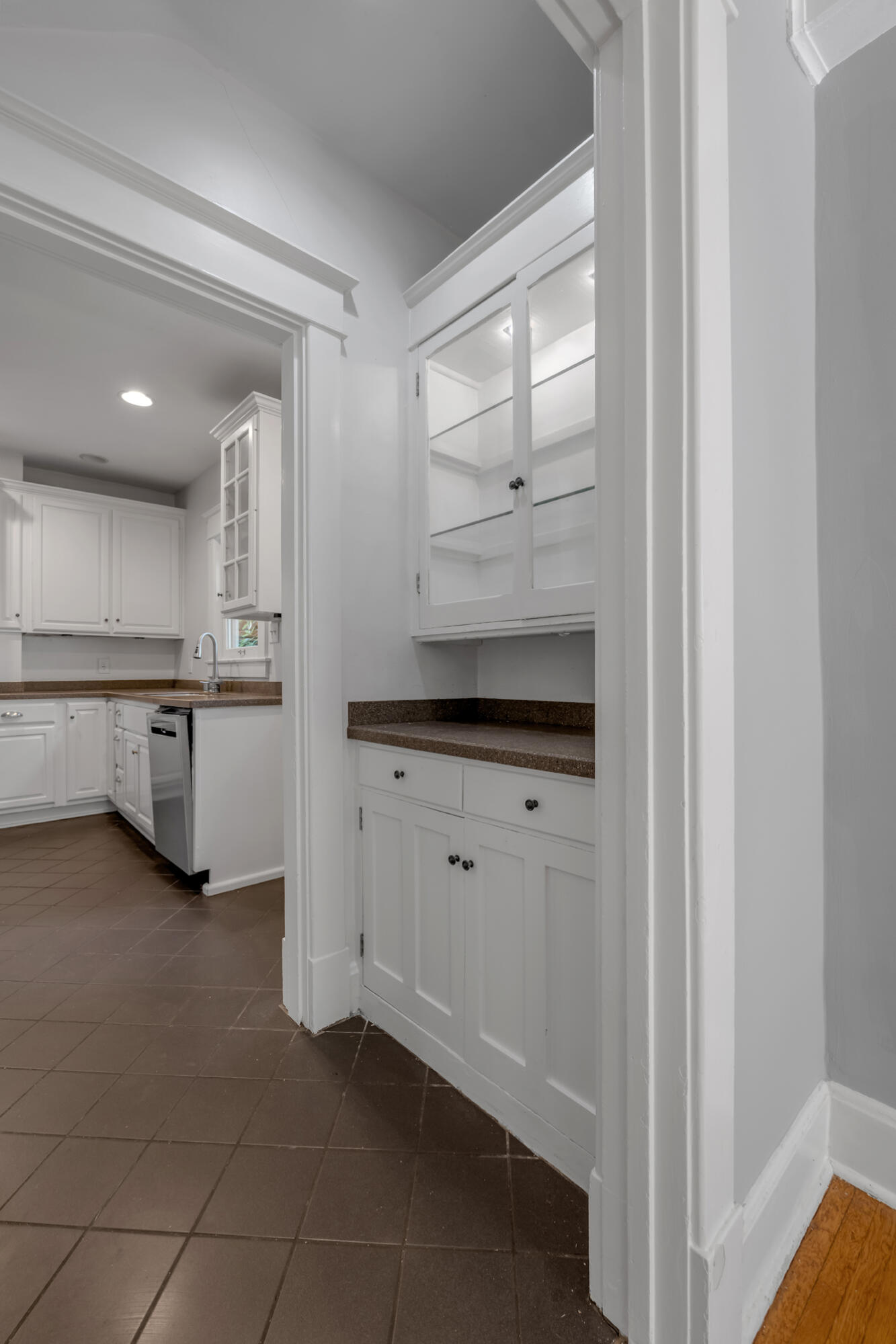 703 Bullock Place Property Photo 14