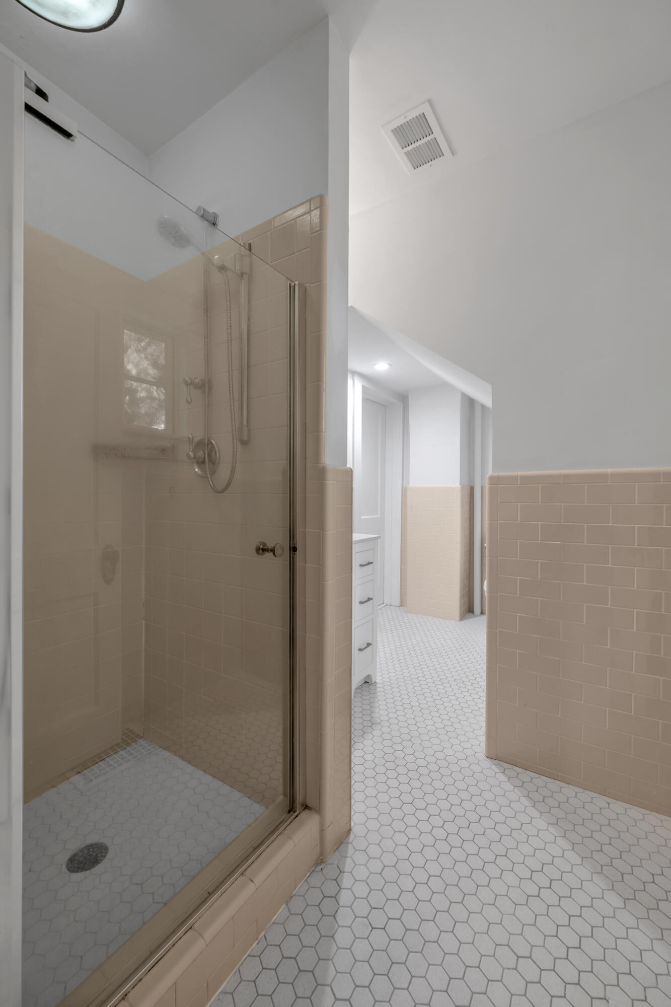 703 Bullock Place Property Photo 28