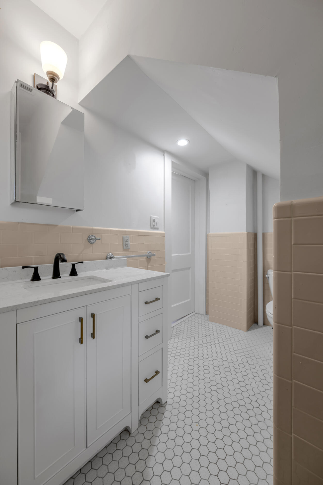 703 Bullock Place Property Photo 29
