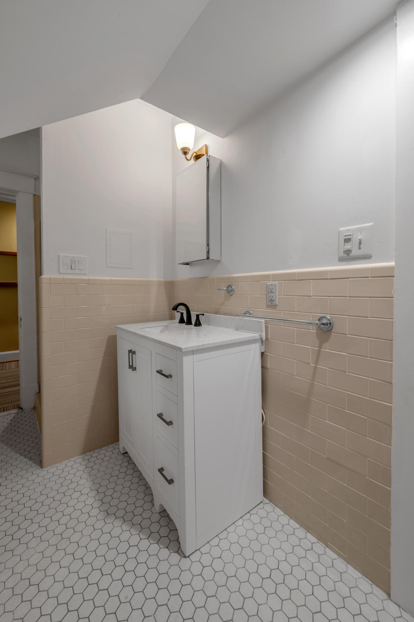 703 Bullock Place Property Photo 30