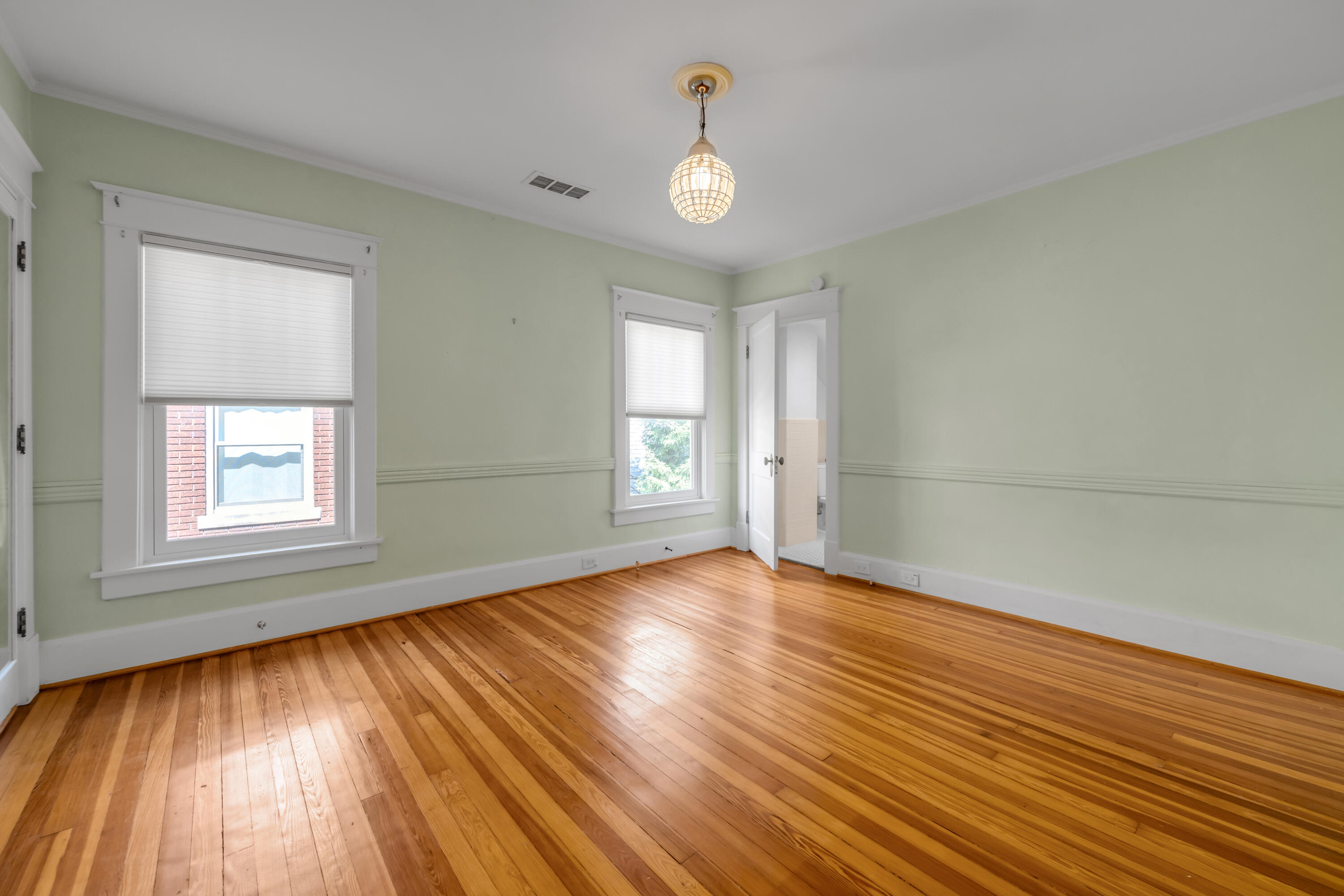 703 Bullock Place Property Photo 33