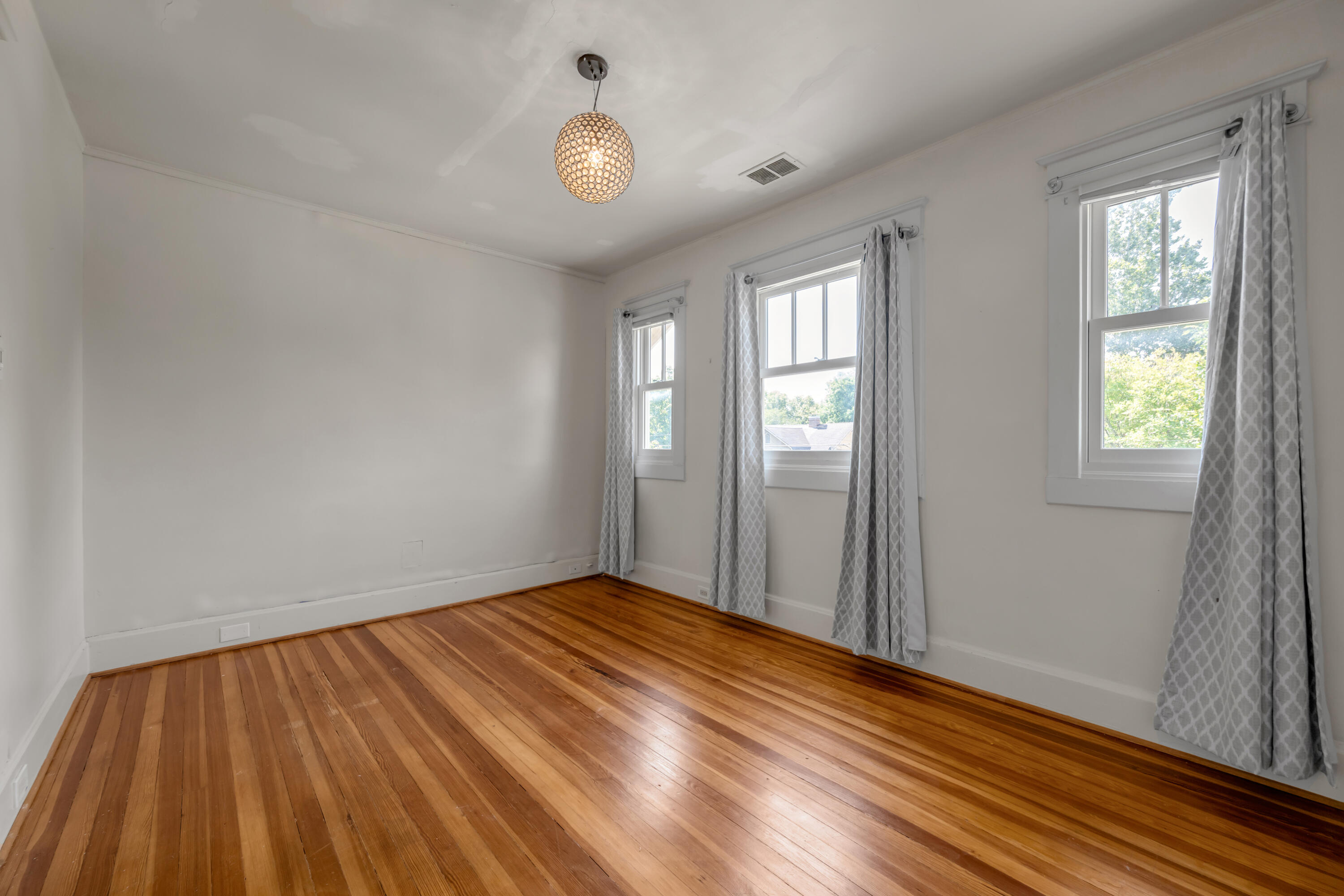 703 Bullock Place Property Photo 35